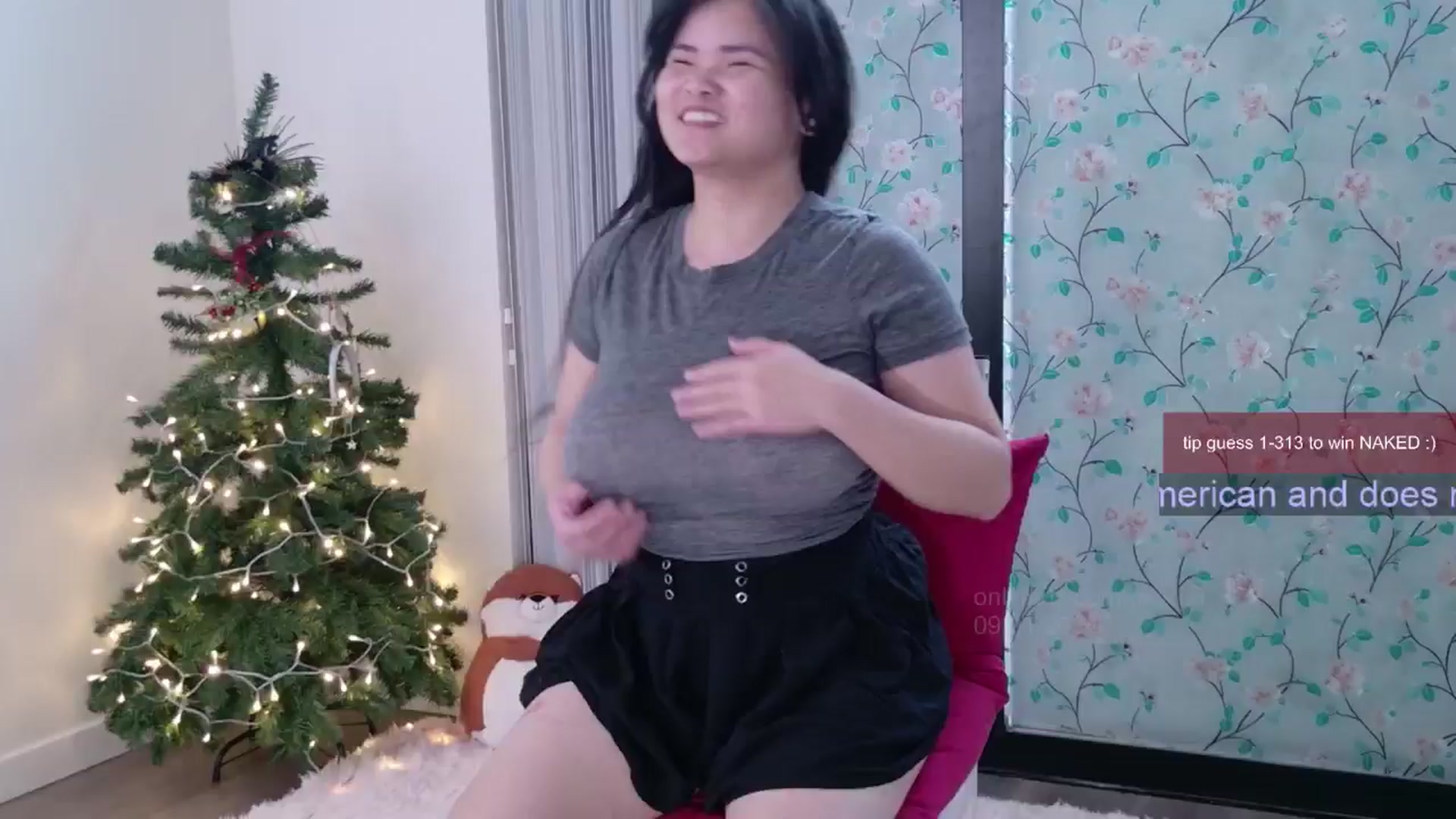 Gallery image thumbnail from Roriverse's myfreecams stream on, 12/28/2024, 21:35 image 6 of 20