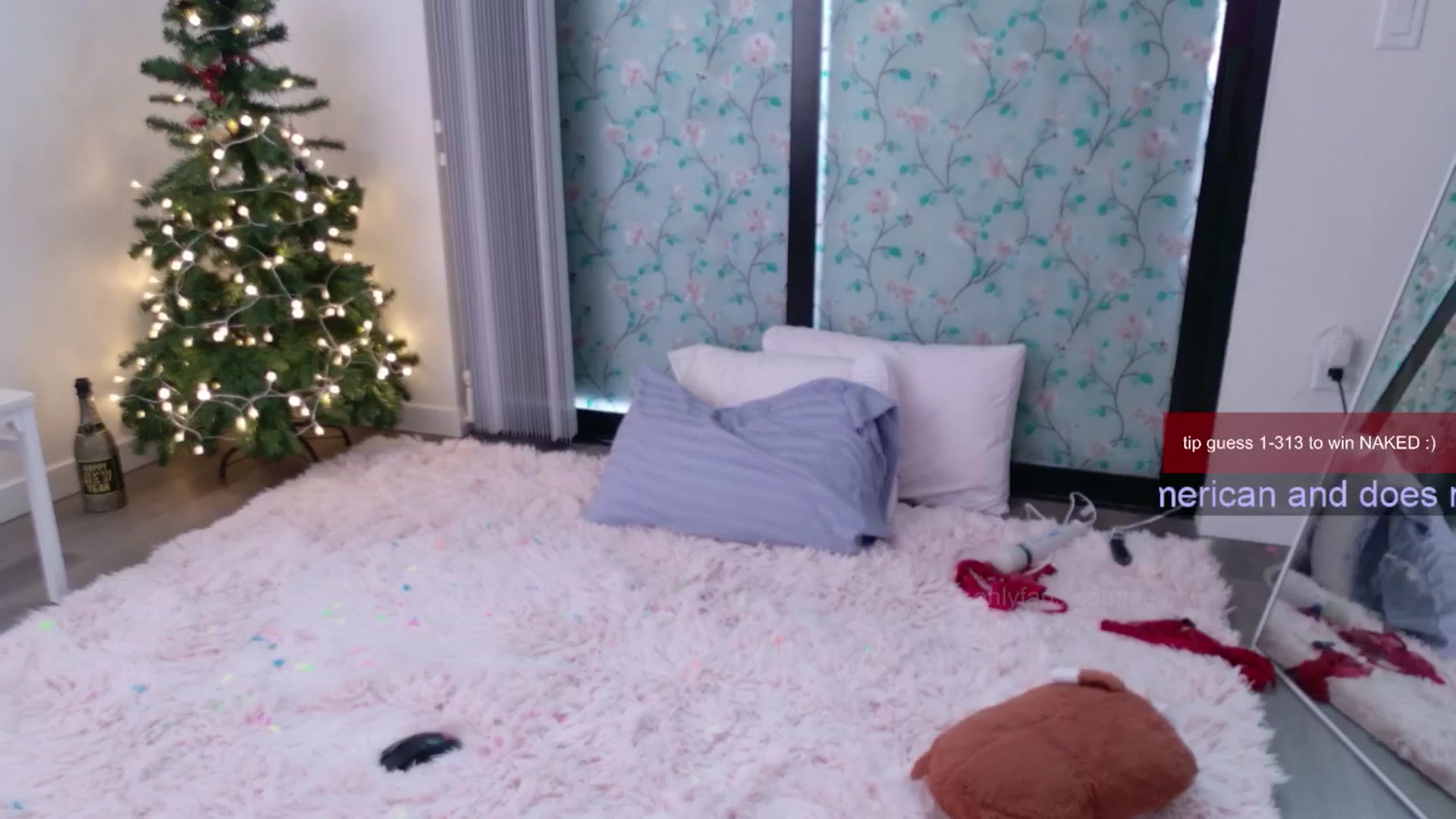Gallery image thumbnail from Roriverse's myfreecams stream on, 01/04/2025, 20:47 image 4 of 20