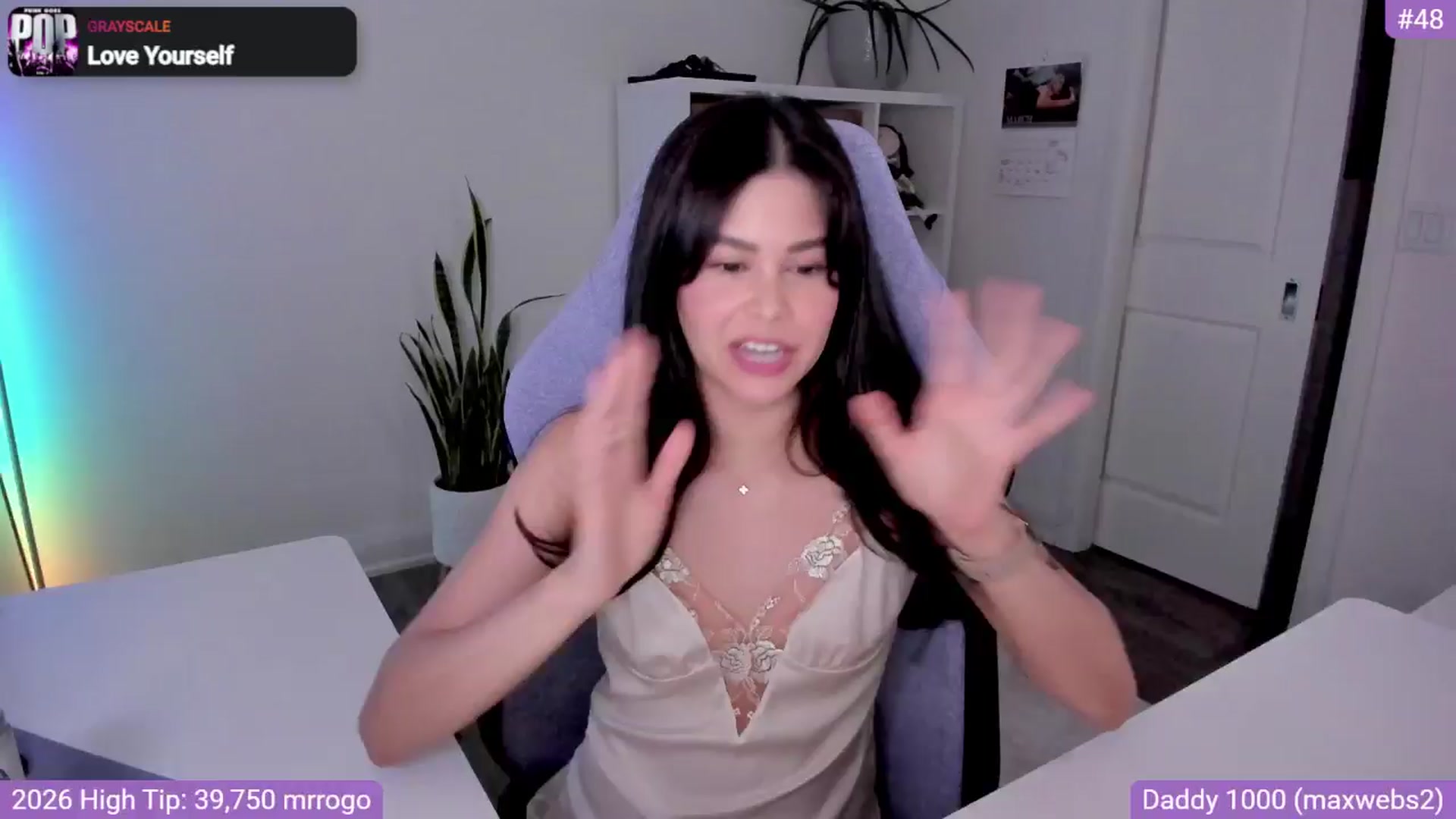 Gallery image thumbnail from RorrieGomez's myfreecams stream on, 03/31/2026, 01:47 image 14 of 20