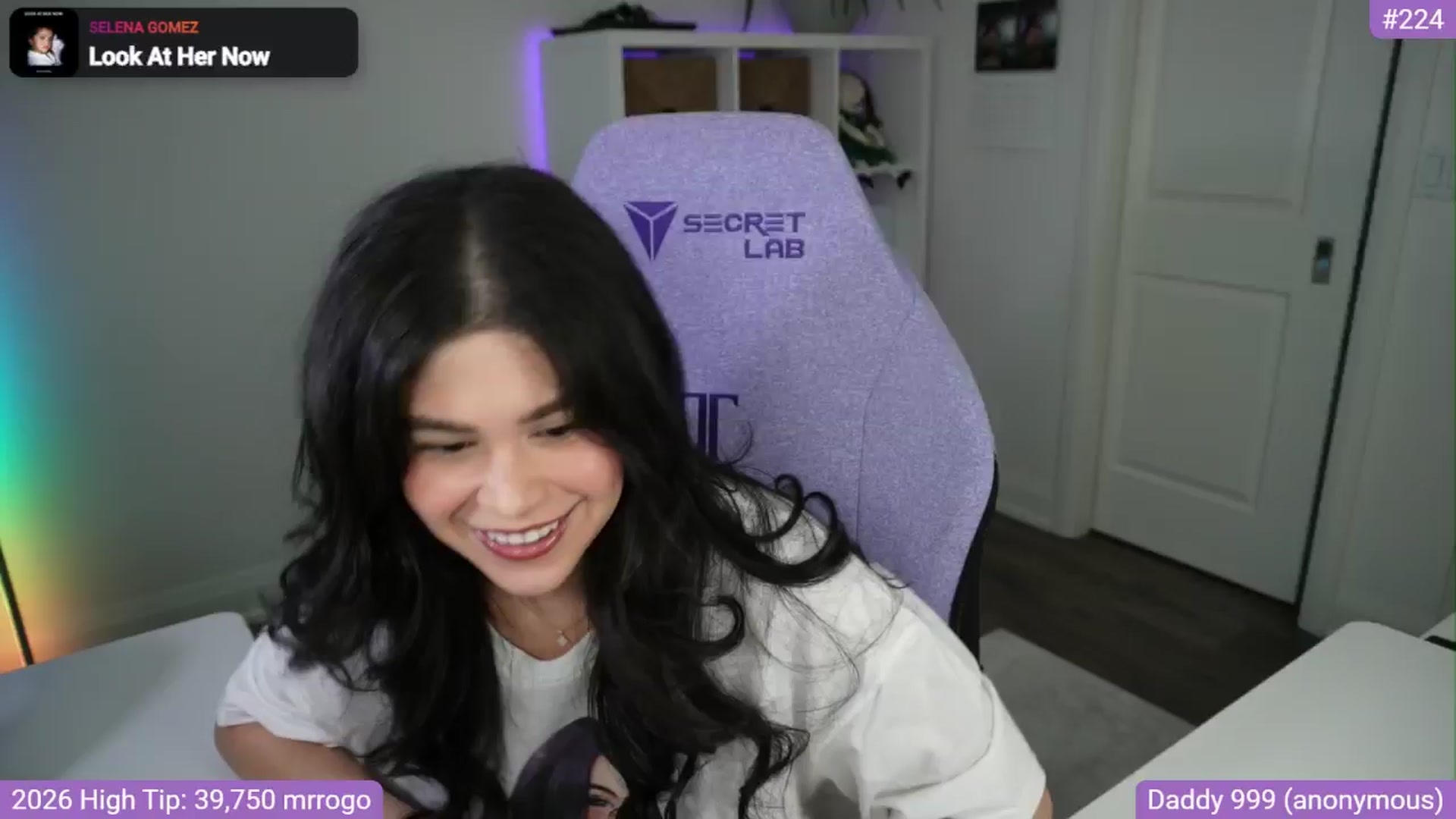 Gallery image thumbnail from RorrieGomez's myfreecams stream on, 04/03/2026, 02:08 image 10 of 20