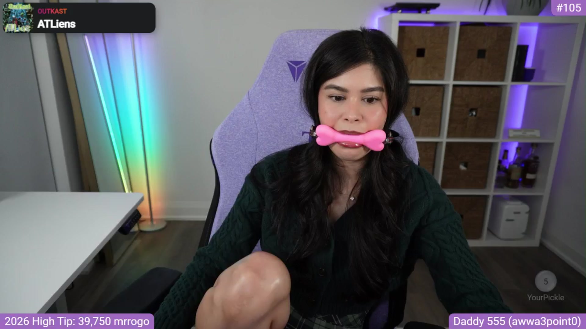 Gallery image thumbnail from RorrieGomez's myfreecams stream on, 04/21/2026, 02:58 image 4 of 20
