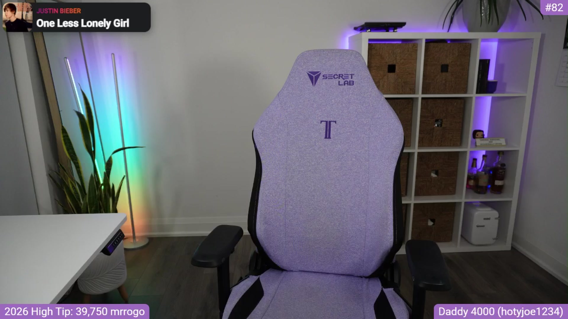 Gallery image thumbnail from RorrieGomez's myfreecams stream on, 04/25/2026, 02:19 image 16 of 20