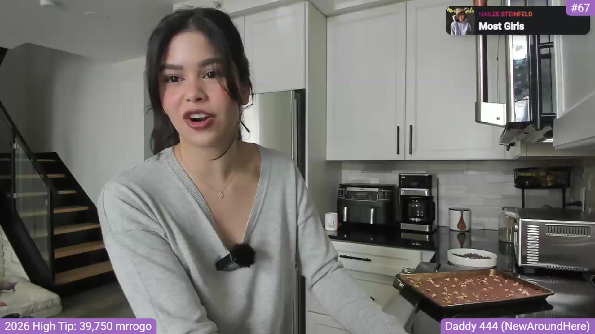 Gallery image thumbnail from RorrieGomez's myfreecams stream on, 05/15/2026, 19:45 image 7 of 20
