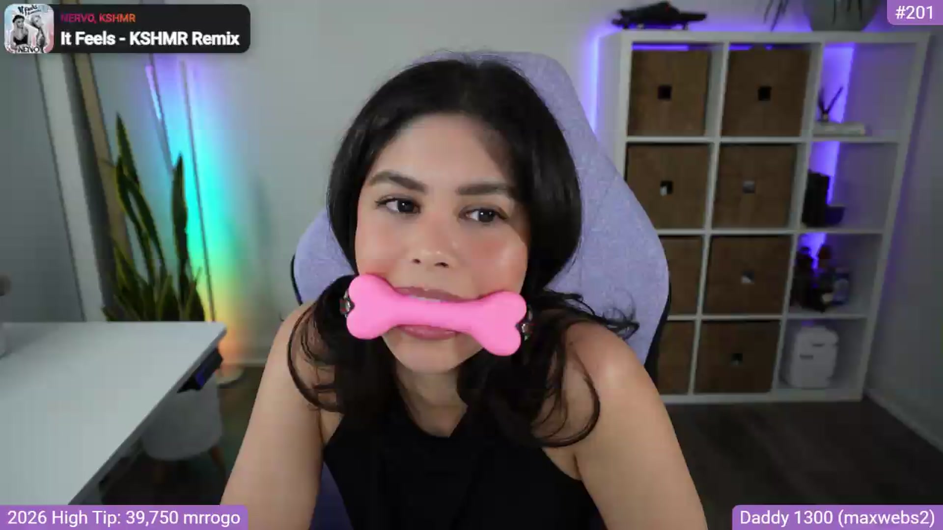 Gallery image thumbnail from RorrieGomez's myfreecams stream on, 06/07/2026, 03:21 image 1 of 20