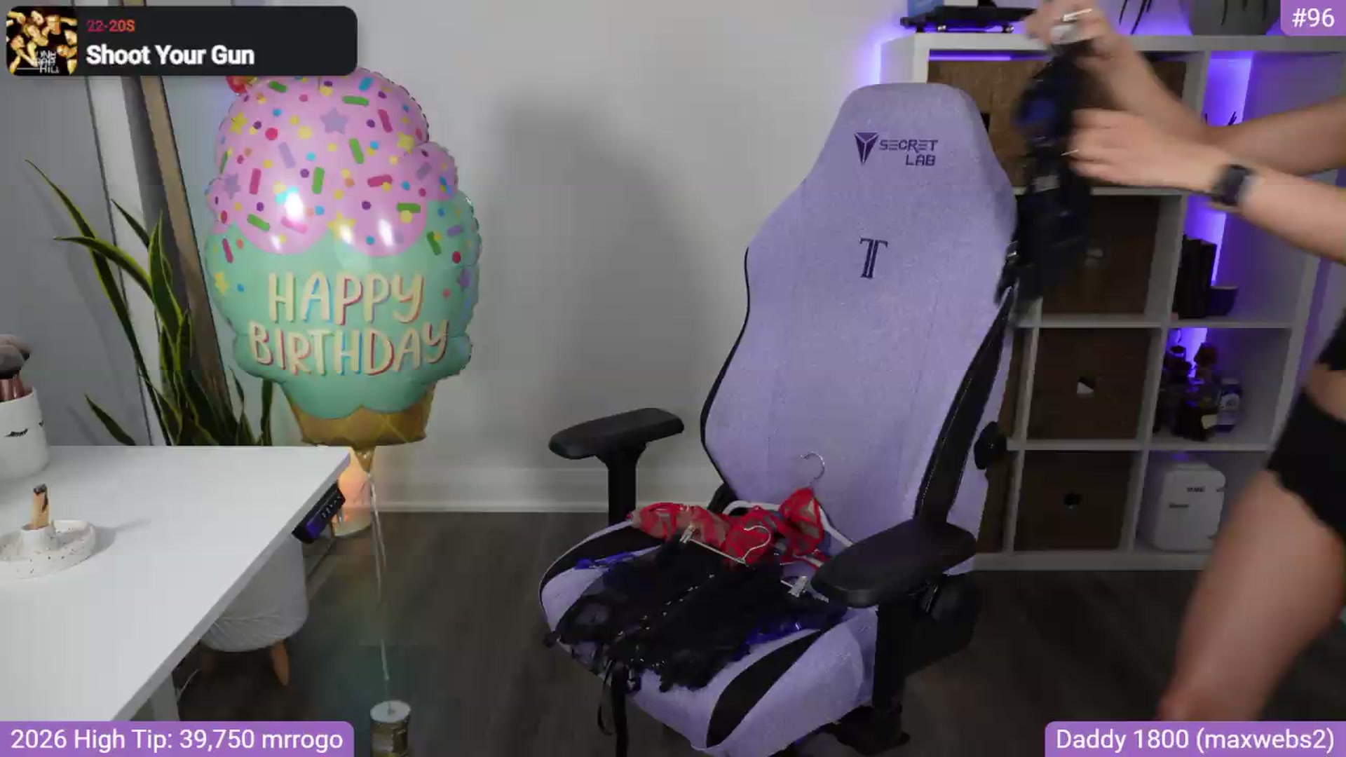 Gallery image thumbnail from RorrieGomez's myfreecams stream on, 06/16/2026, 03:27 image 4 of 20