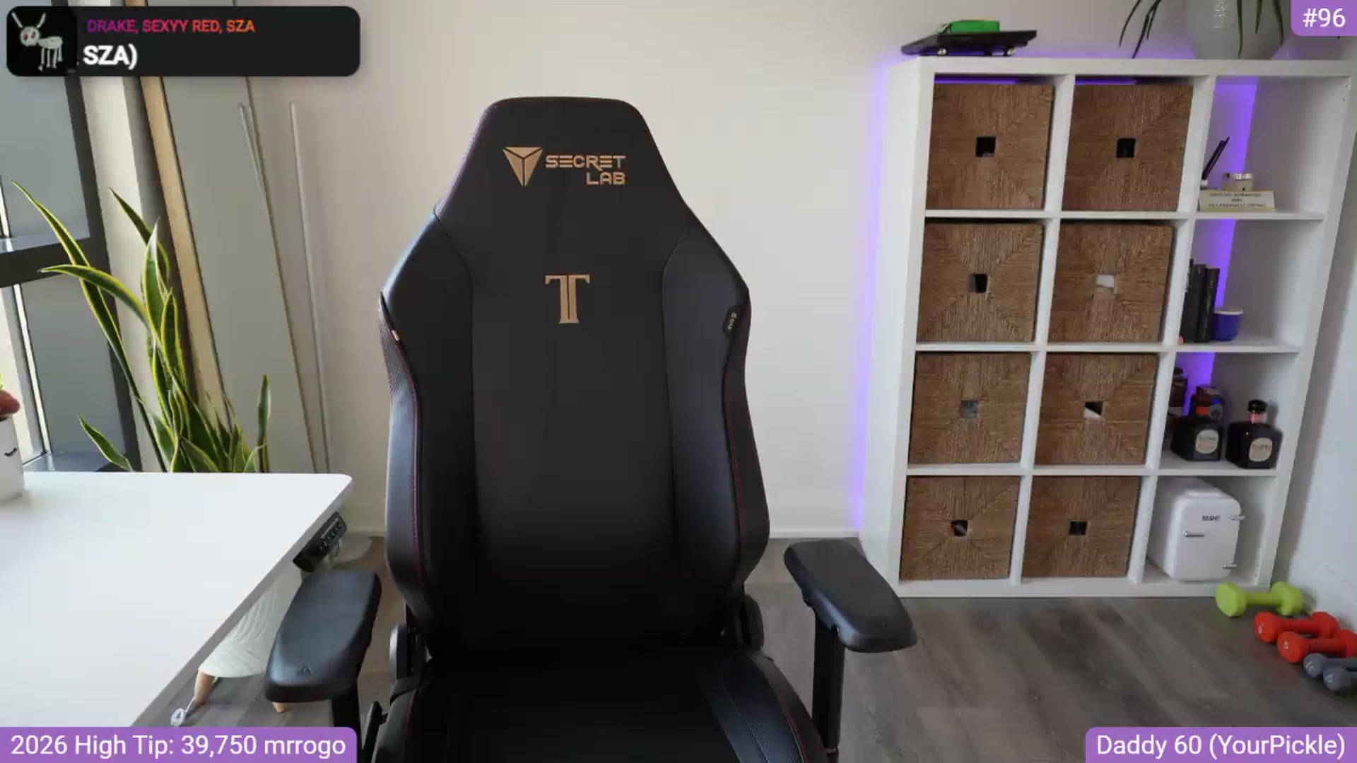 Gallery image thumbnail from RorrieGomez's myfreecams stream on, 07/10/2026, 23:38 image 5 of 20