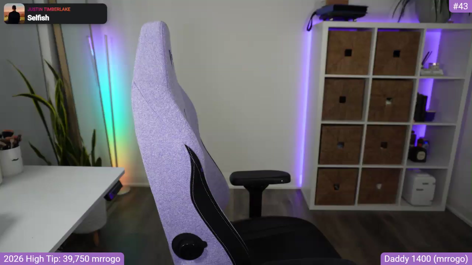 Gallery image thumbnail from RorrieGomez's myfreecams stream on, 08/03/2026, 02:57 image 9 of 20