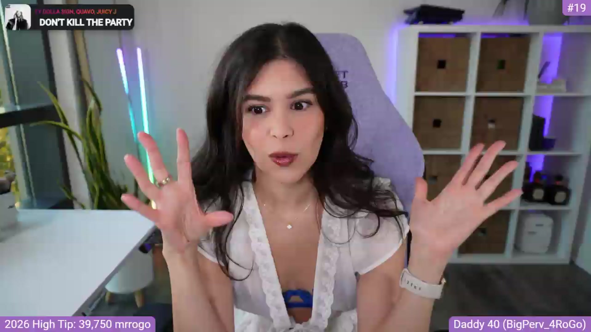 Gallery image thumbnail from RorrieGomez's myfreecams stream on, 08/29/2026, 24:10 image 2 of 20