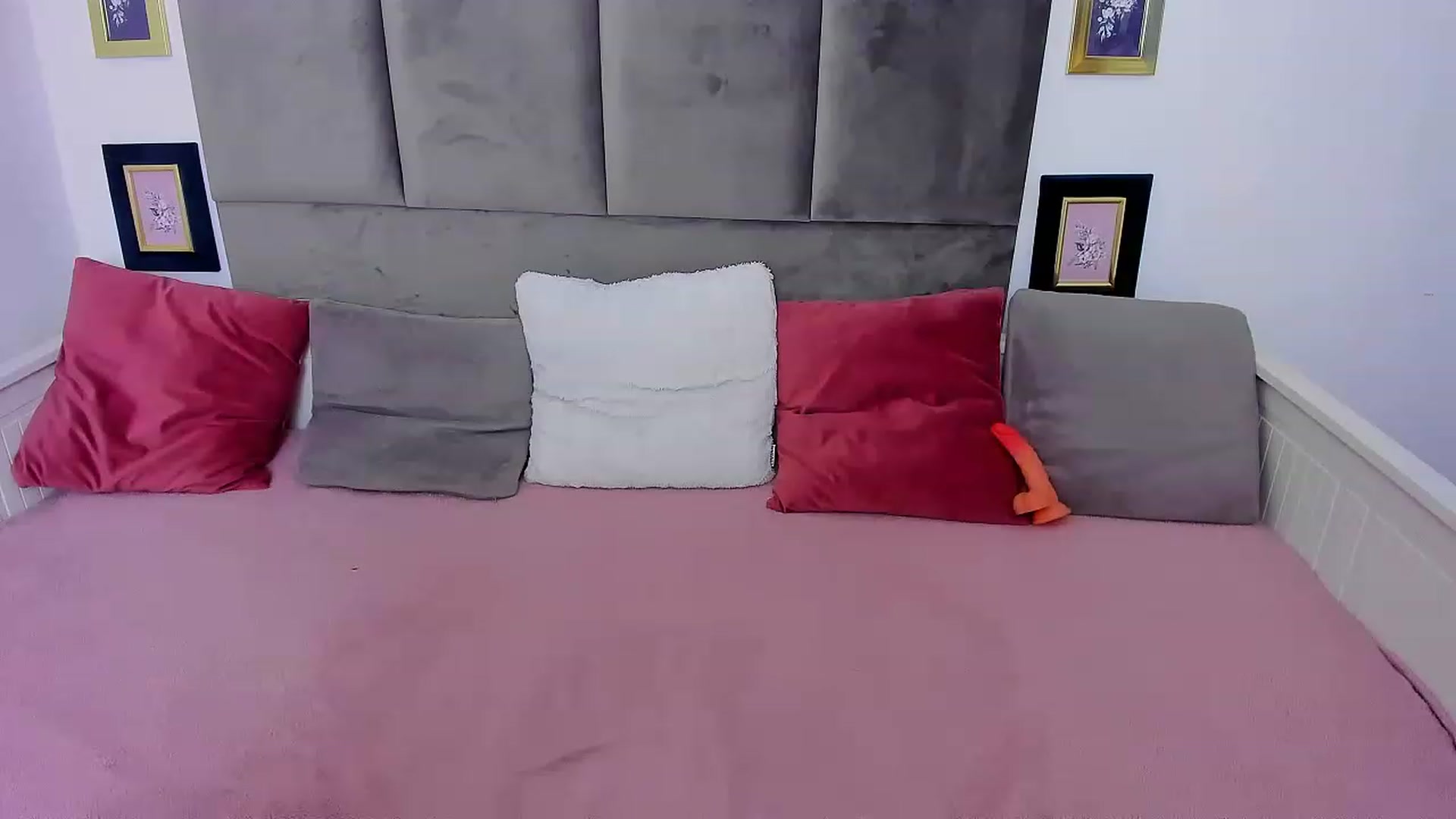 Gallery image thumbnail from Rory_May's myfreecams stream on, 05/01/2023, 24:56 image 8 of 20