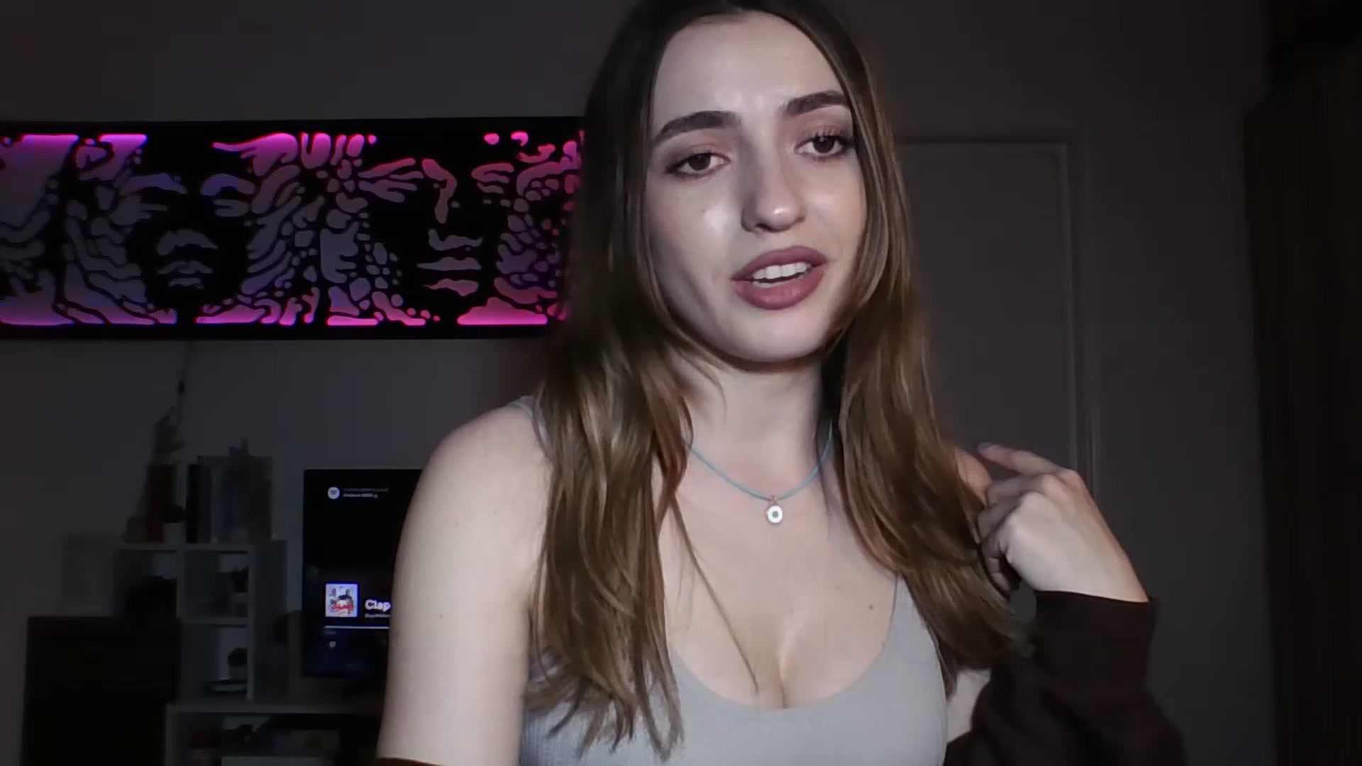 Gallery image thumbnail from RosaRose_'s myfreecams stream on, 04/25/2023, 01:47 image 10 of 20