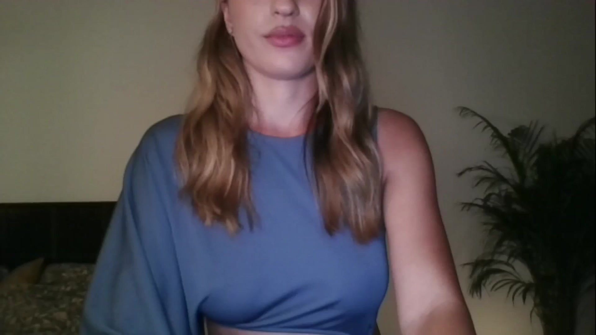 Gallery image thumbnail from RosaRose_'s myfreecams stream on, 08/16/2023, 23:48 image 18 of 20