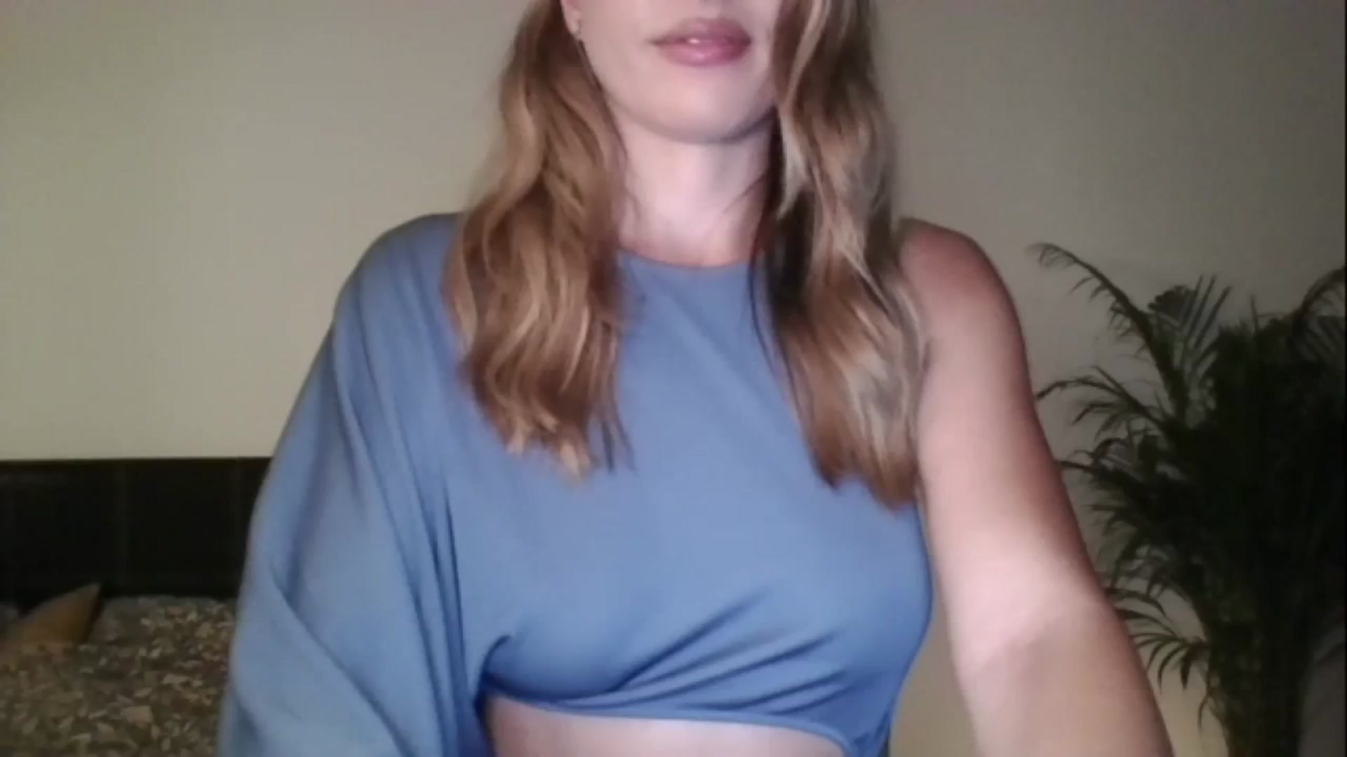 Gallery image thumbnail from RosaRose_'s myfreecams stream on, 08/16/2023, 23:48 image 14 of 20