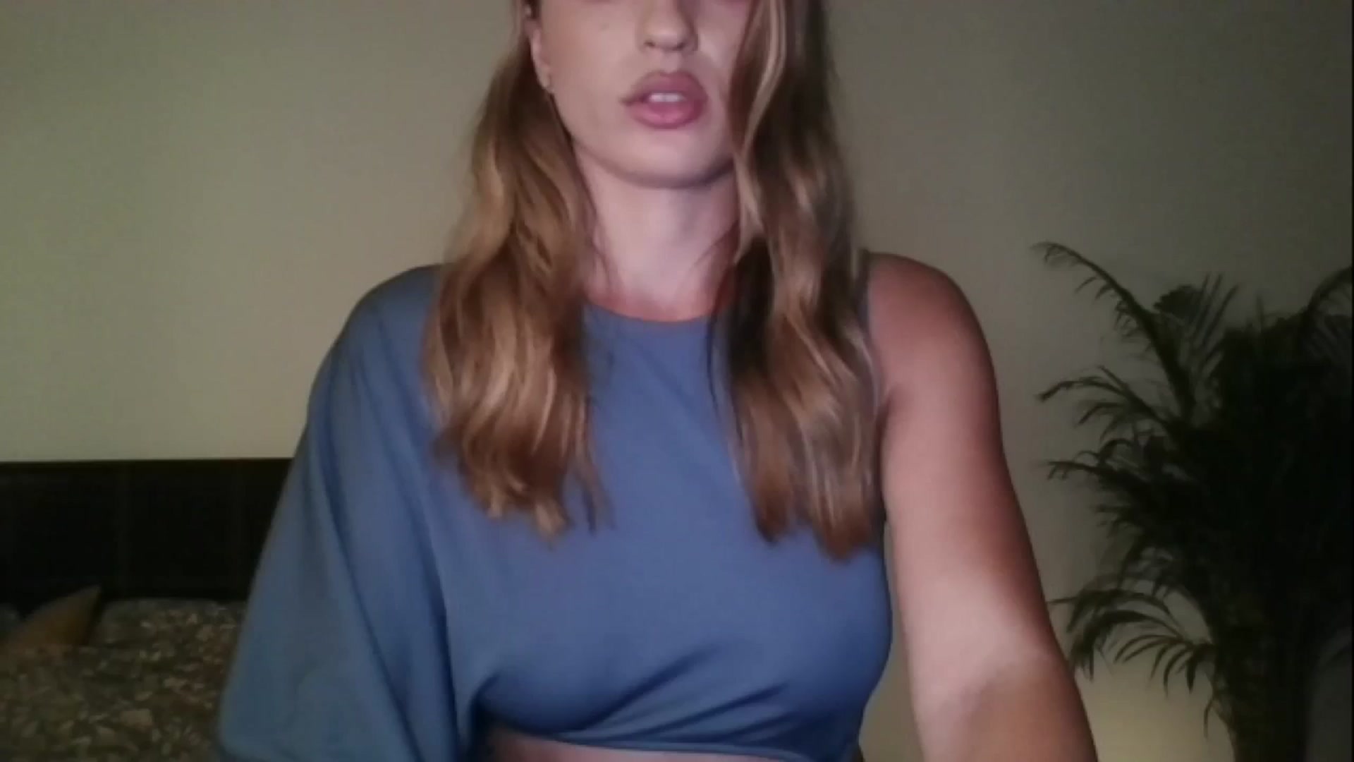 Gallery image thumbnail from RosaRose_'s myfreecams stream on, 08/16/2023, 23:48 image 17 of 20
