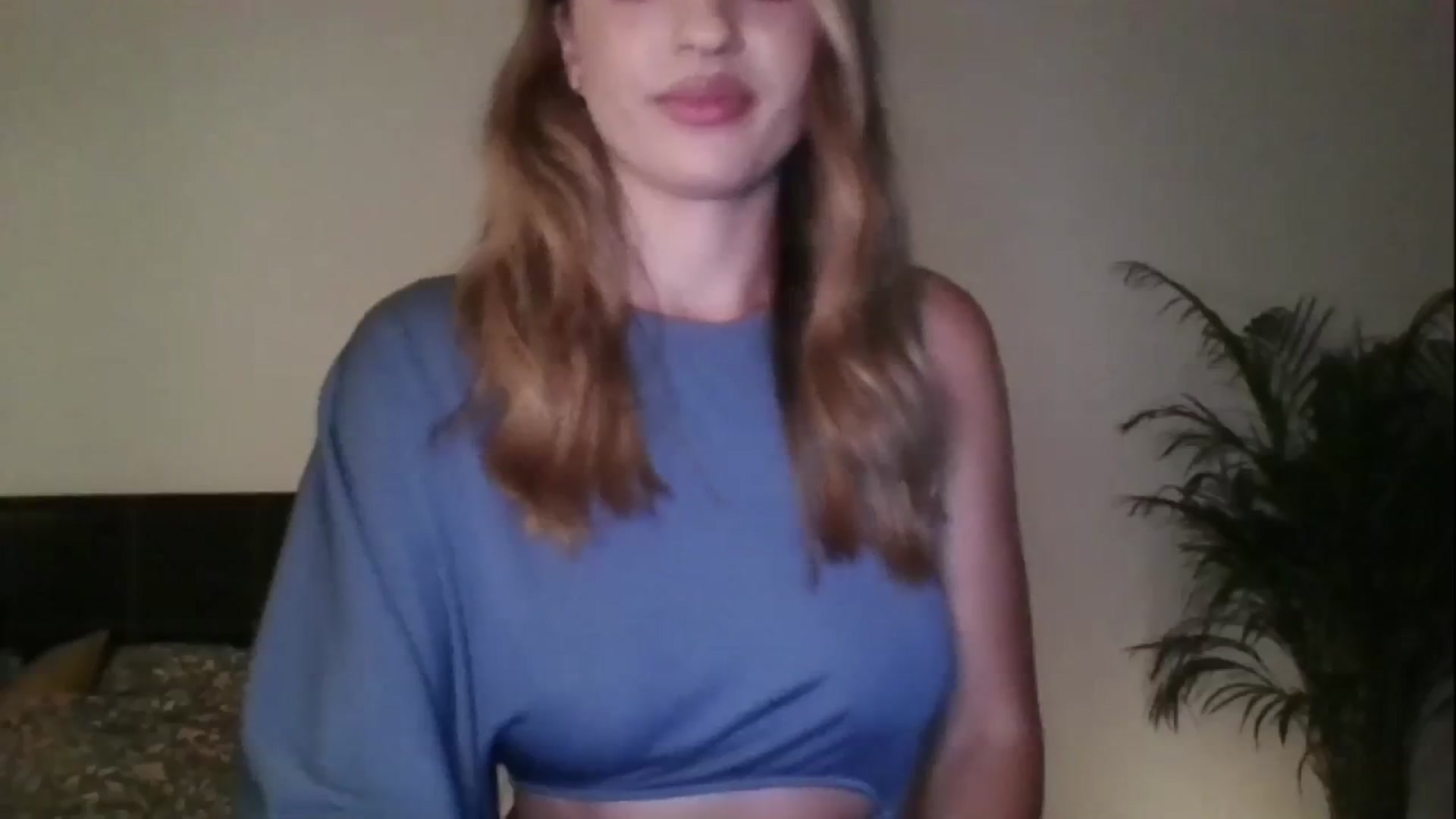 Gallery image thumbnail from RosaRose_'s myfreecams stream on, 08/16/2023, 23:48 image 5 of 20