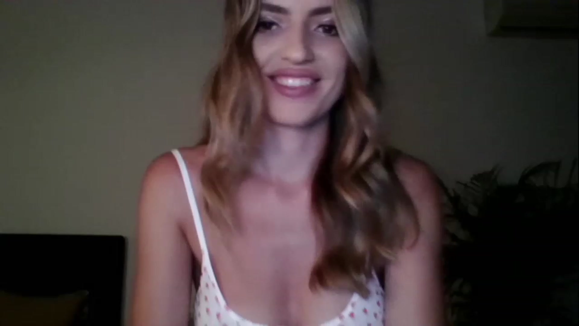 Gallery image thumbnail from RosaRose_'s myfreecams stream on, 08/18/2023, 21:59 image 20 of 20