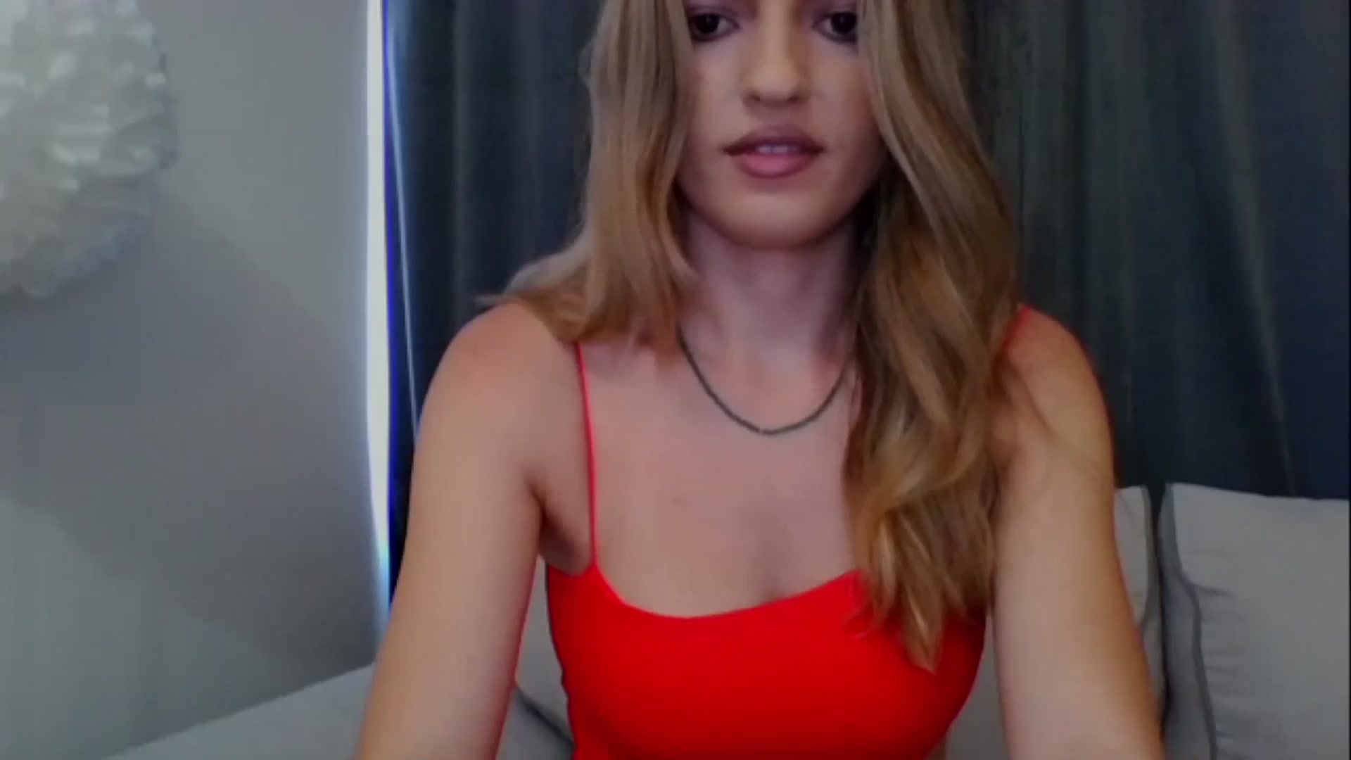 Gallery image thumbnail from RosaRose_'s myfreecams stream on, 09/25/2023, 15:09 image 6 of 20