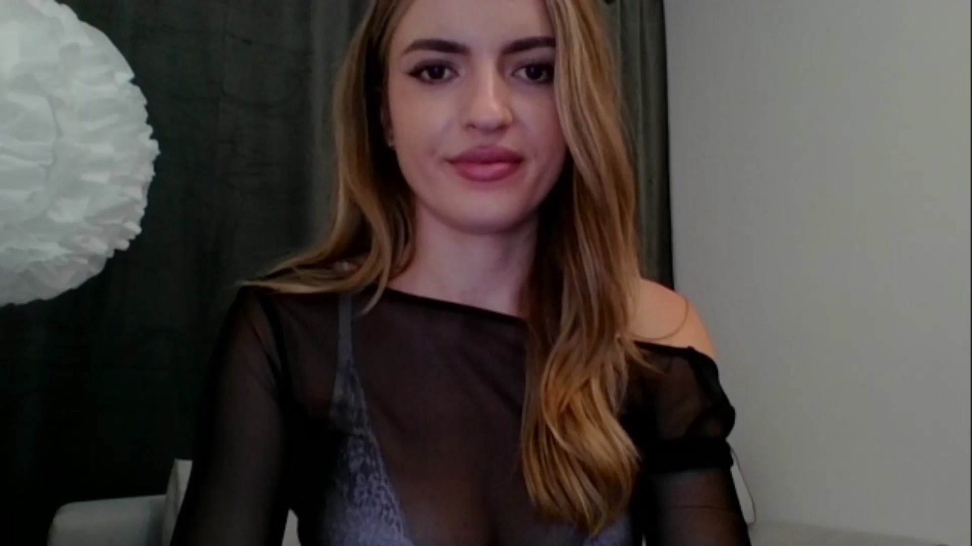 Gallery image thumbnail from RosaRose_'s myfreecams stream on, 09/26/2023, 20:53 image 19 of 20