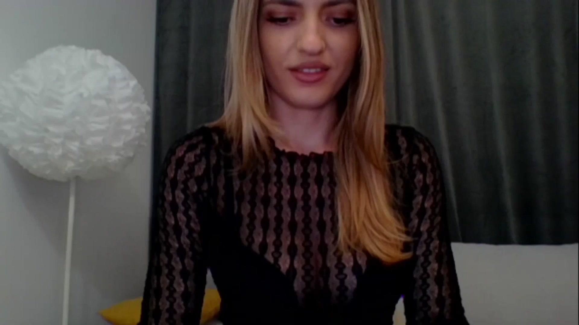 Gallery image thumbnail from RosaRose_'s myfreecams stream on, 10/07/2023, 17:52 image 5 of 20