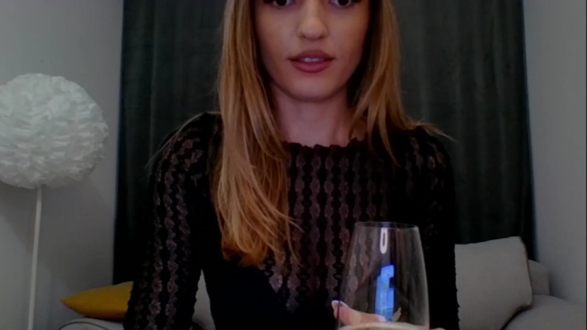 Gallery image thumbnail from RosaRose_'s myfreecams stream on, 10/07/2023, 19:12 image 7 of 20