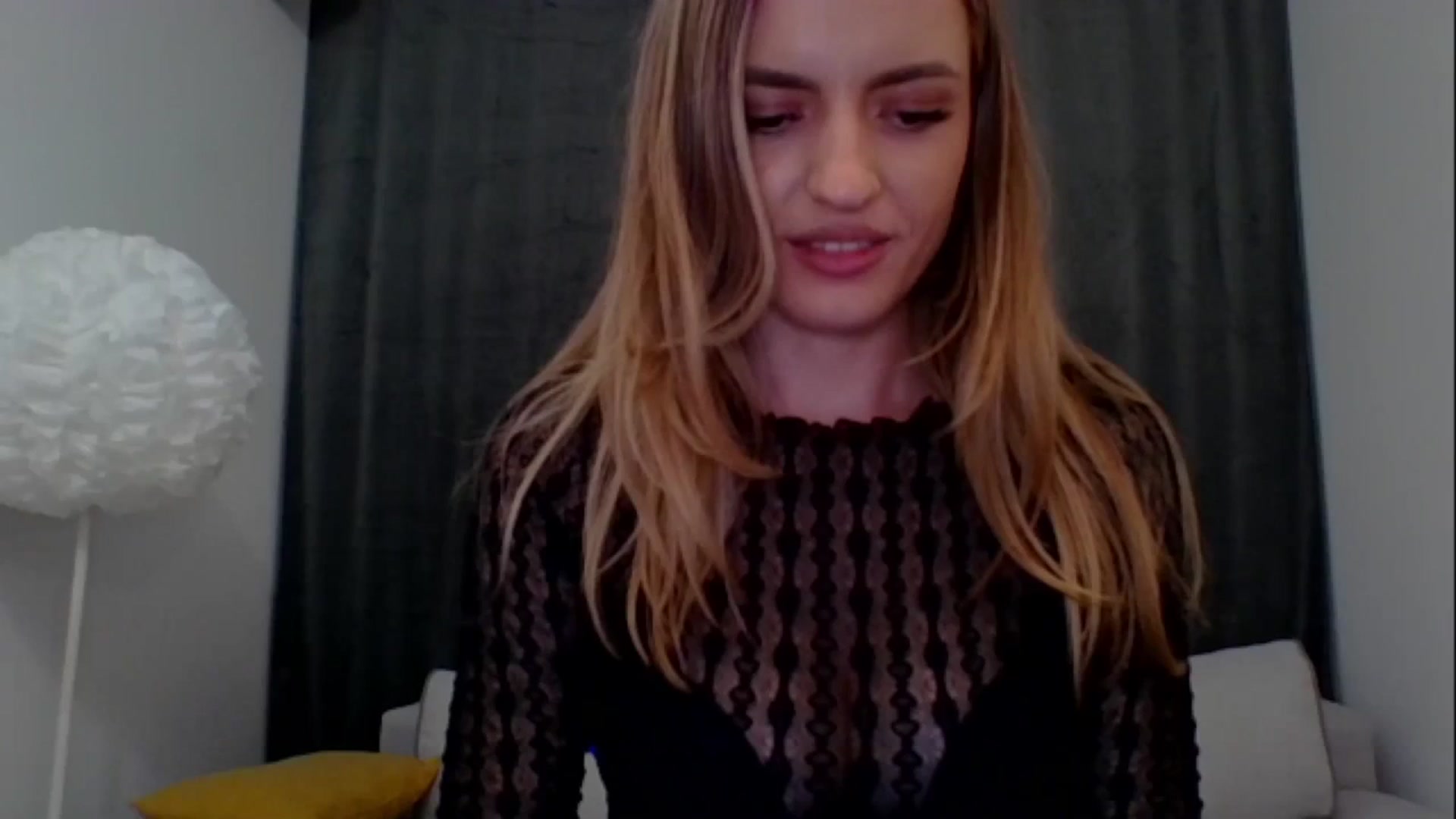 Gallery image thumbnail from RosaRose_'s myfreecams stream on, 10/07/2023, 19:12 image 16 of 20