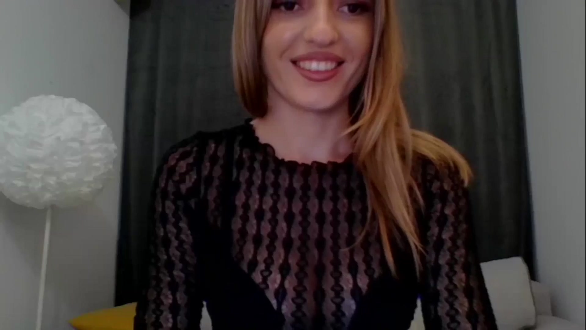 Gallery image thumbnail from RosaRose_'s myfreecams stream on, 10/07/2023, 19:12 image 4 of 20