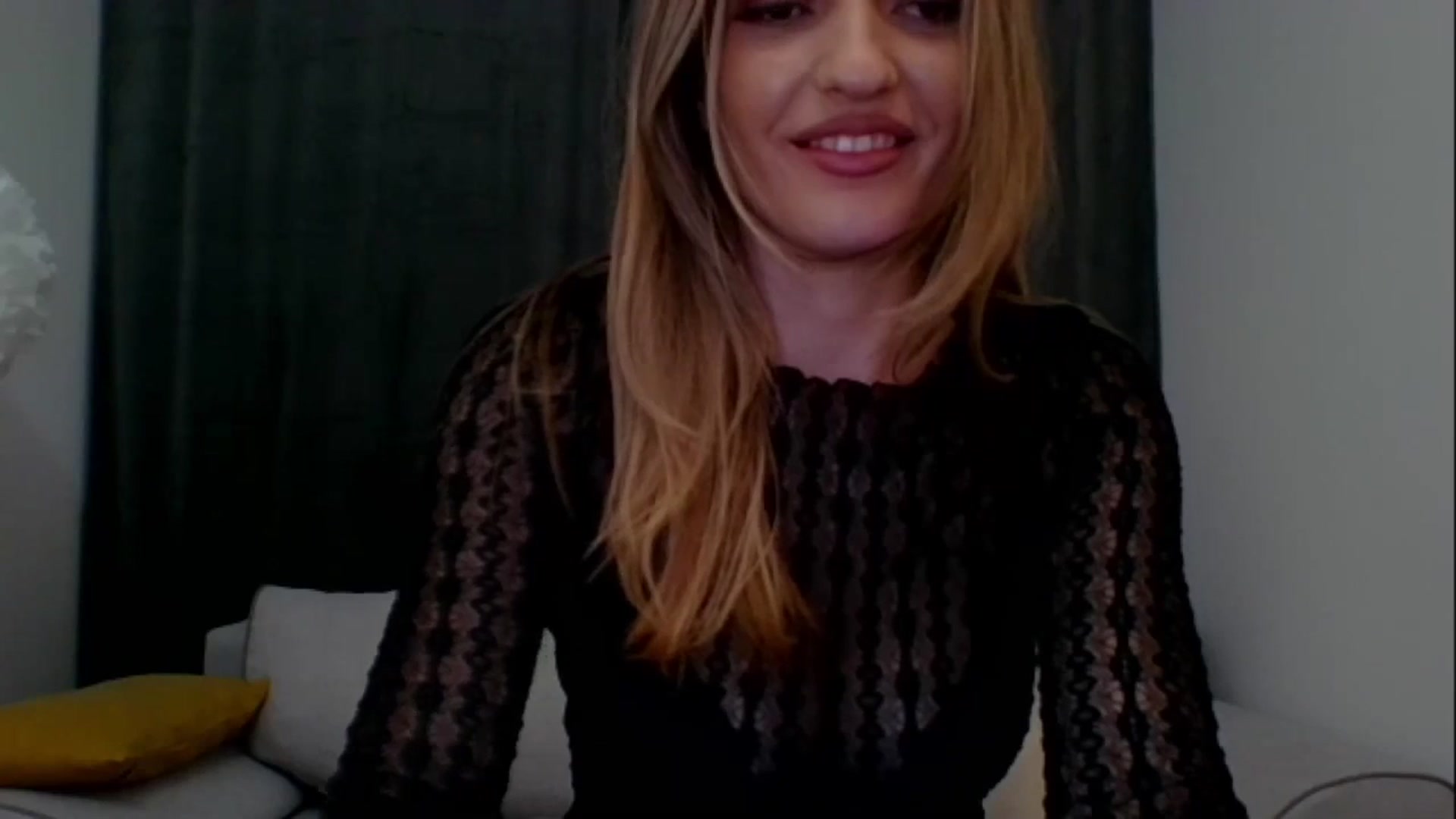 Gallery image thumbnail from RosaRose_'s myfreecams stream on, 10/07/2023, 19:12 image 19 of 20