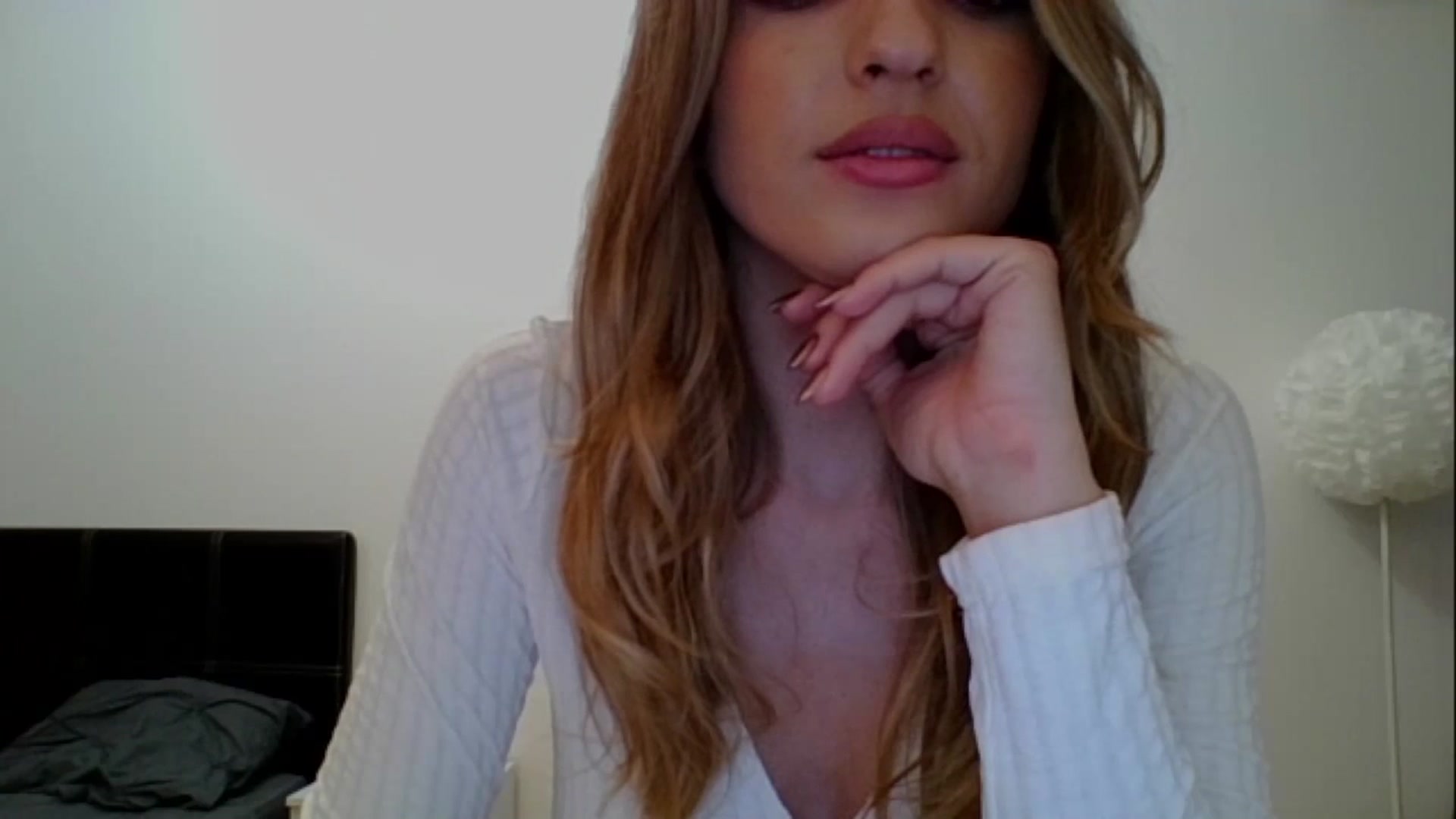 Gallery image thumbnail from RosaRose_'s myfreecams stream on, 10/22/2023, 20:38 image 13 of 20