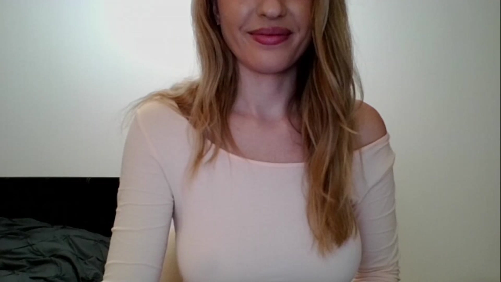 Gallery image thumbnail from RosaRose_'s myfreecams stream on, 11/23/2023, 01:05 image 10 of 20