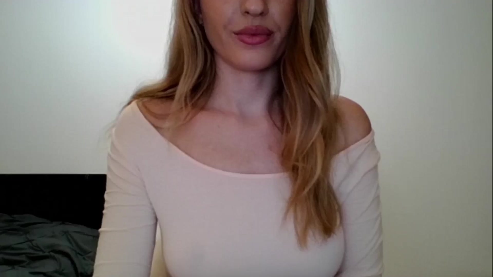 Gallery image thumbnail from RosaRose_'s myfreecams stream on, 11/23/2023, 01:05 image 11 of 20