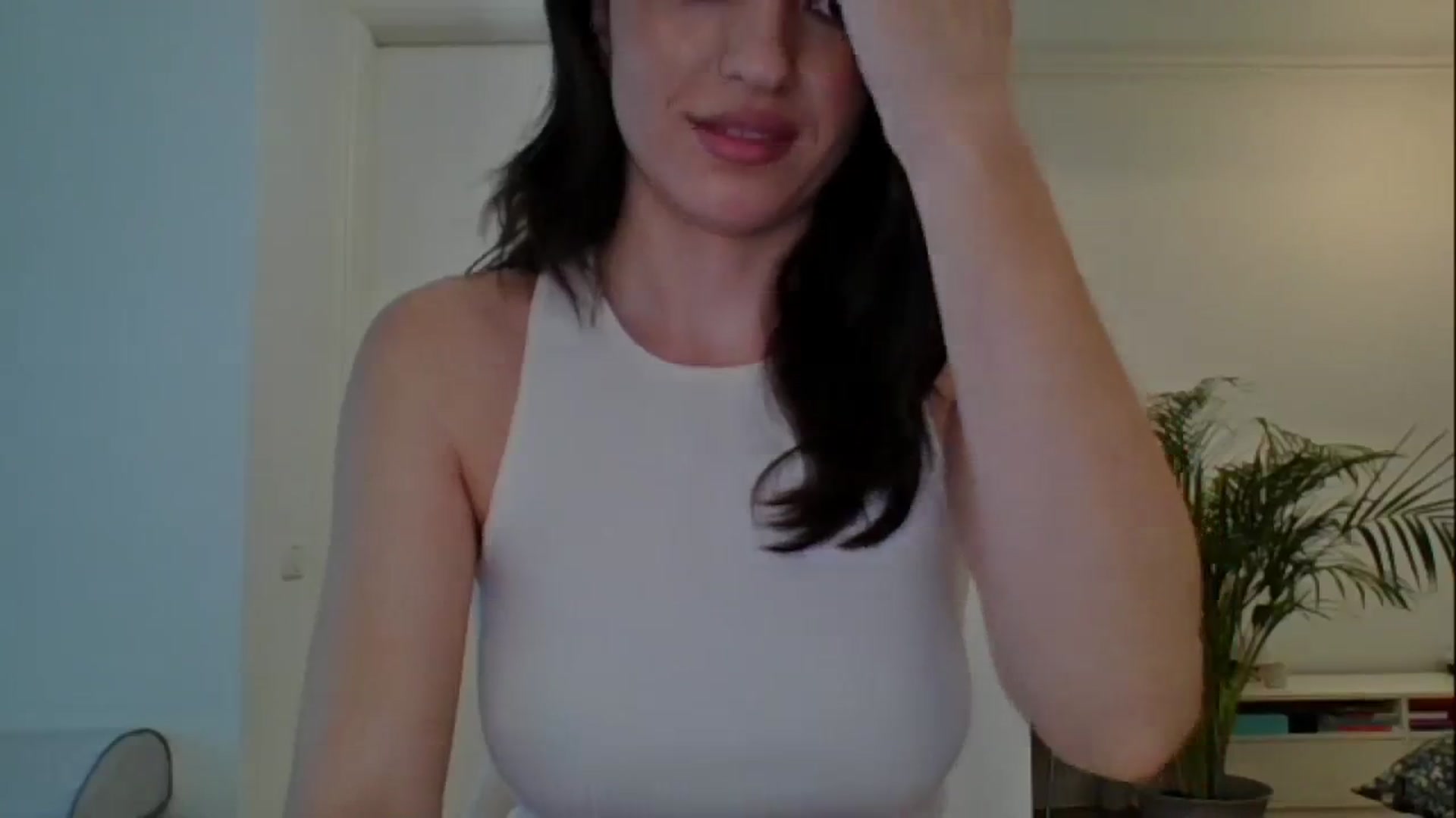 Gallery image thumbnail from RosaRose_'s myfreecams stream on, 01/27/2024, 09:39 image 16 of 20