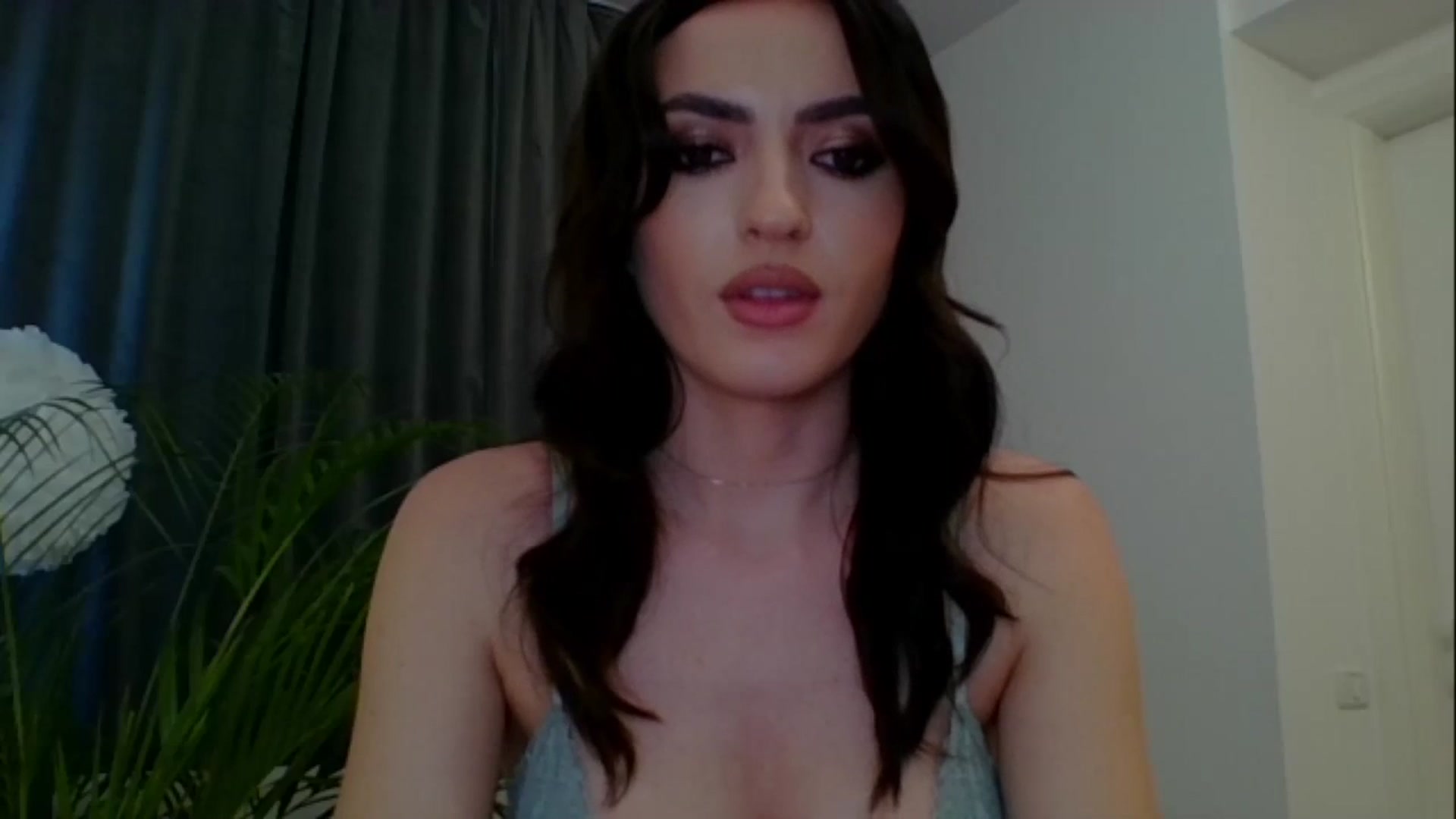 Gallery image thumbnail from RosaRose_'s myfreecams stream on, 03/15/2024, 15:05 image 7 of 20