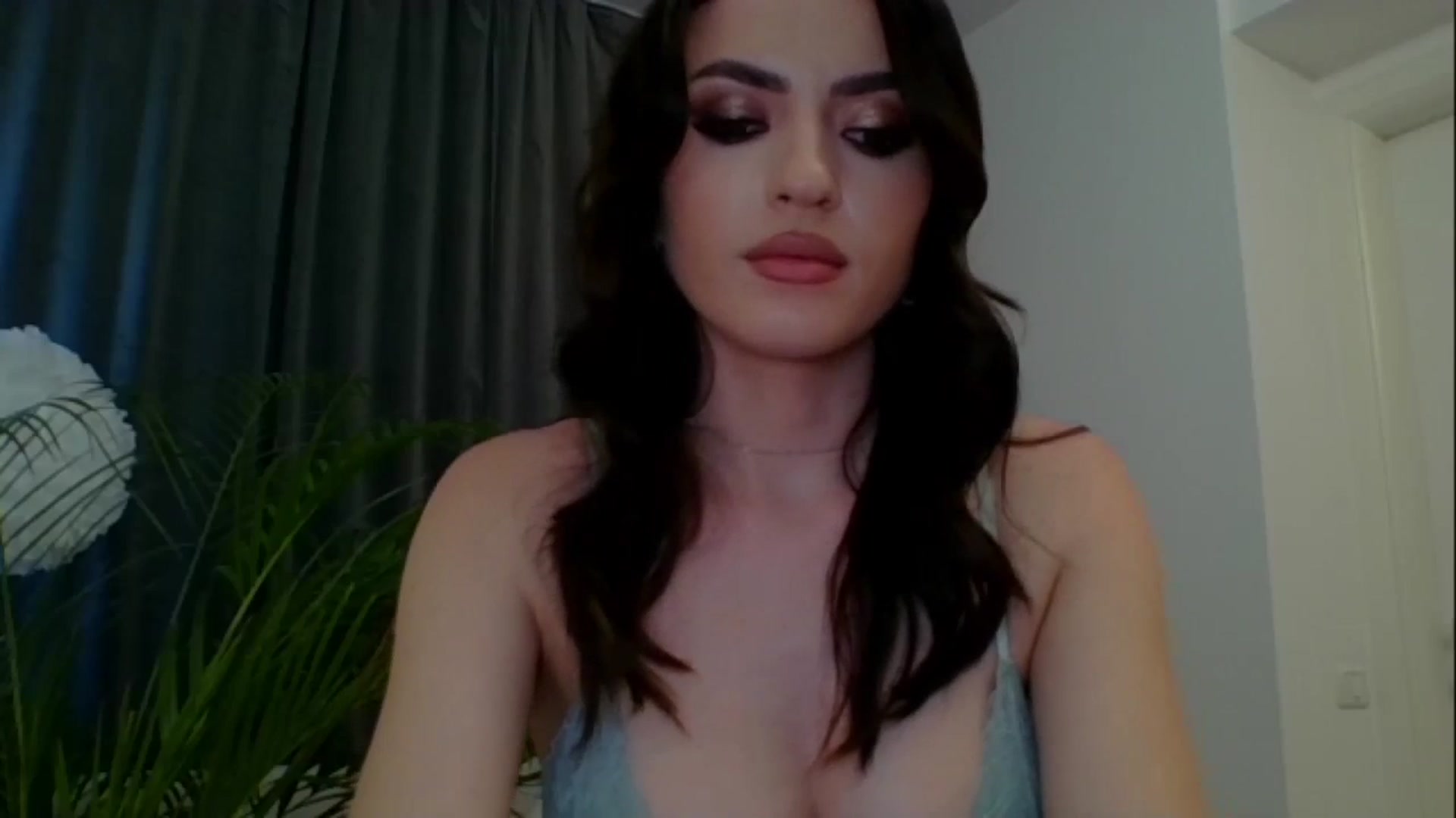 Gallery image thumbnail from RosaRose_'s myfreecams stream on, 03/15/2024, 15:05 image 5 of 20