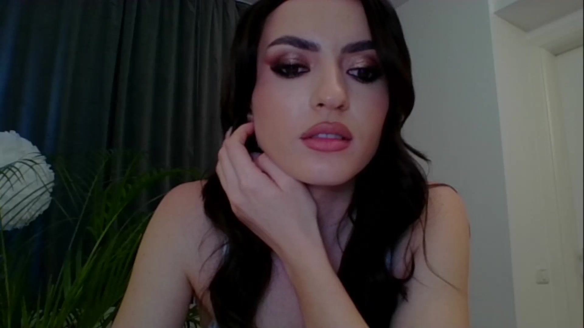 Gallery image thumbnail from RosaRose_'s myfreecams stream on, 03/15/2024, 15:05 image 19 of 20