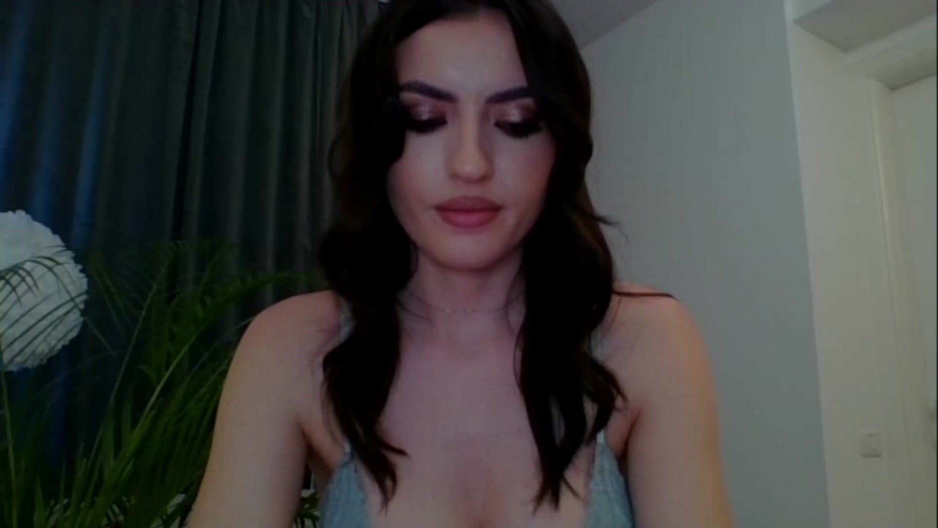 Gallery image thumbnail from RosaRose_'s myfreecams stream on, 03/15/2024, 15:05 image 11 of 20