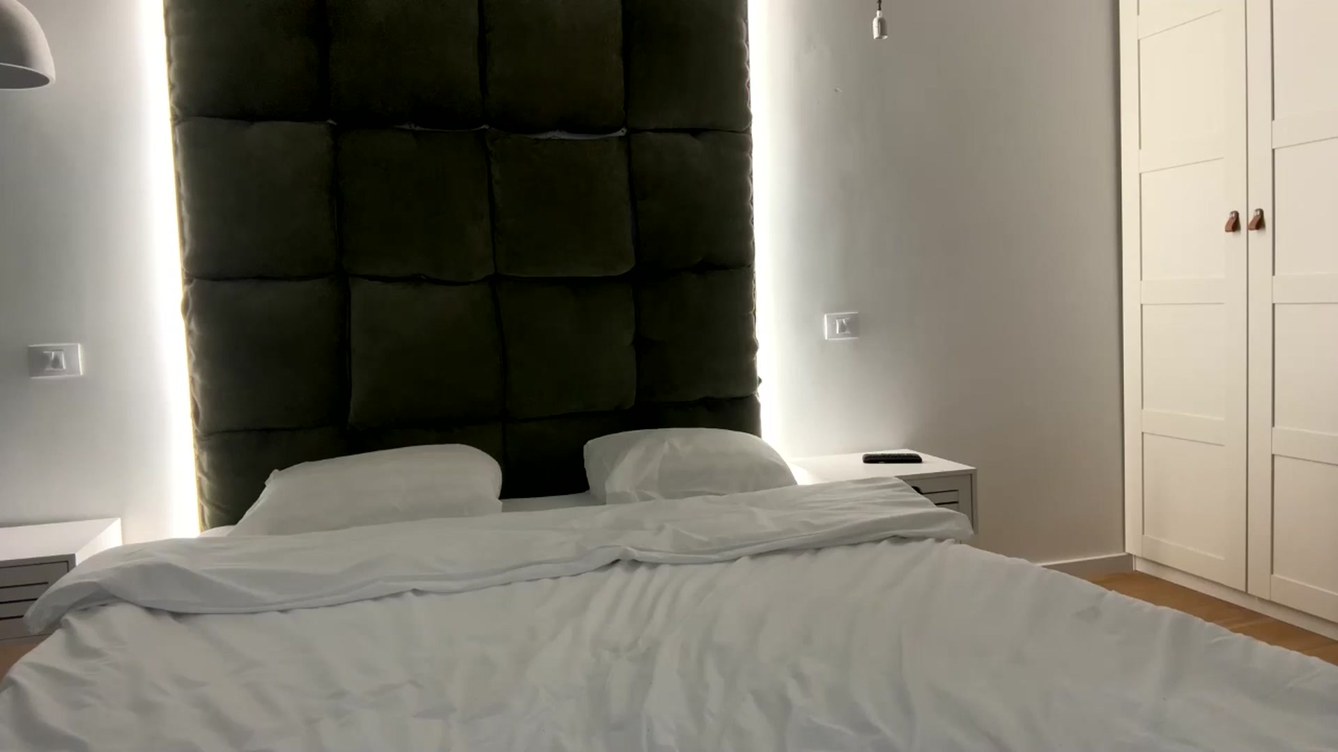 Gallery image thumbnail from RosaRose_'s myfreecams stream on, 01/05/2025, 24:38 image 14 of 20