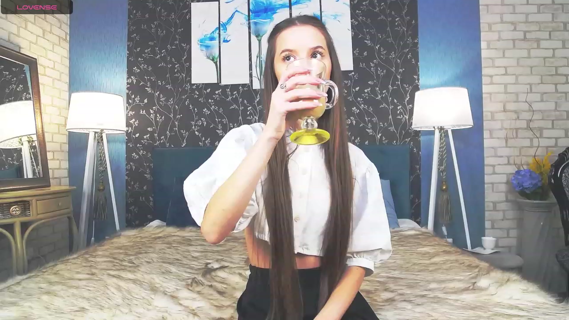 Gallery image thumbnail from RosaliaCharm's myfreecams stream on, 11/10/2023, 01:04 image 17 of 20