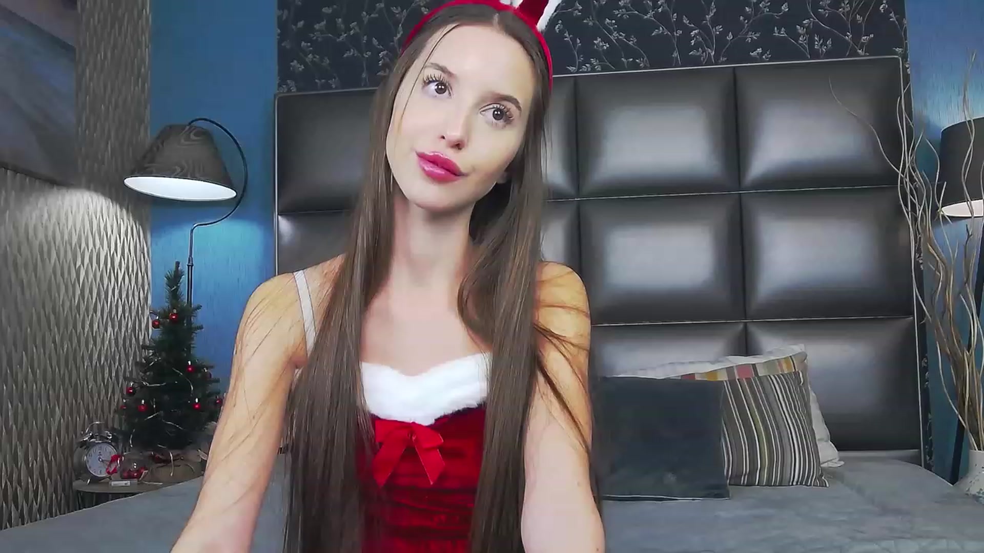 Gallery image thumbnail from RosaliaCharm's myfreecams stream on, 01/03/2024, 24:59 image 12 of 20
