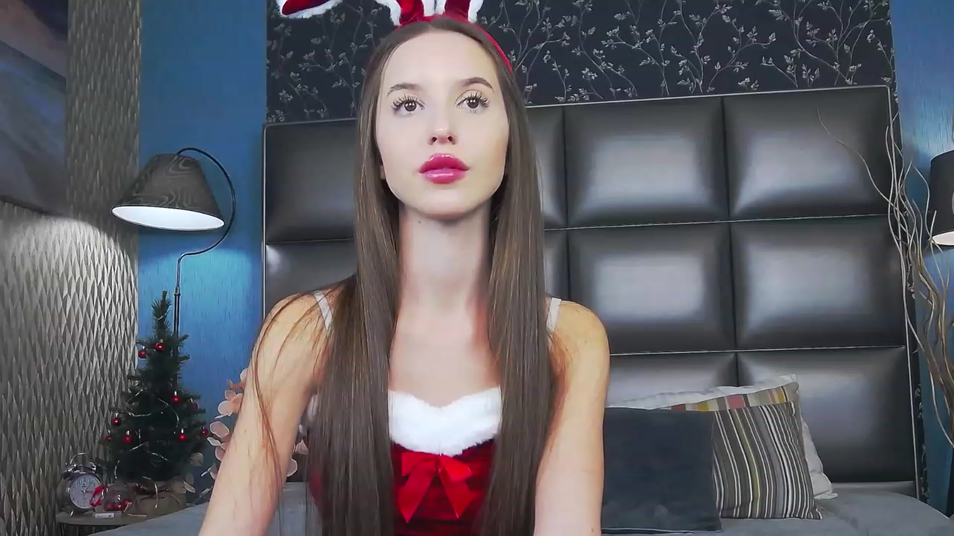Gallery image thumbnail from RosaliaCharm's myfreecams stream on, 01/03/2024, 24:59 image 8 of 20