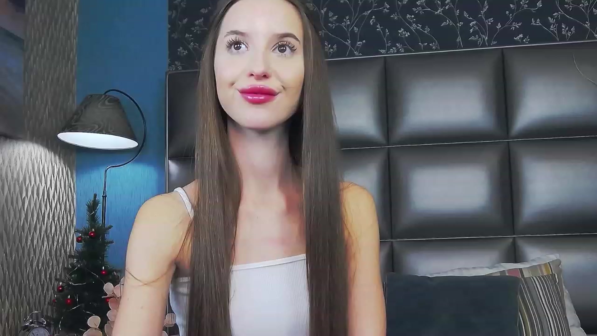 Gallery image thumbnail from RosaliaCharm's myfreecams stream on, 01/03/2024, 03:19 image 1 of 20