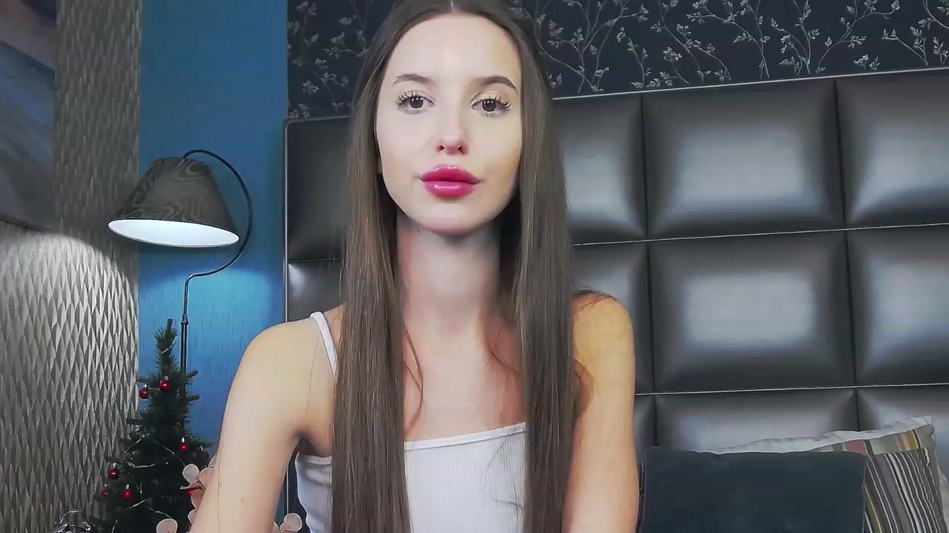 Gallery image thumbnail from RosaliaCharm's myfreecams stream on, 01/03/2024, 03:19 image 20 of 20