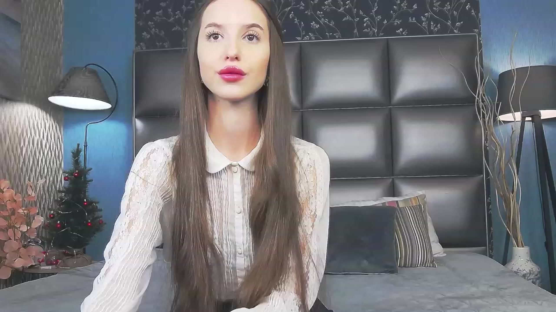 Gallery image thumbnail from RosaliaCharm's myfreecams stream on, 01/03/2024, 22:55 image 1 of 20