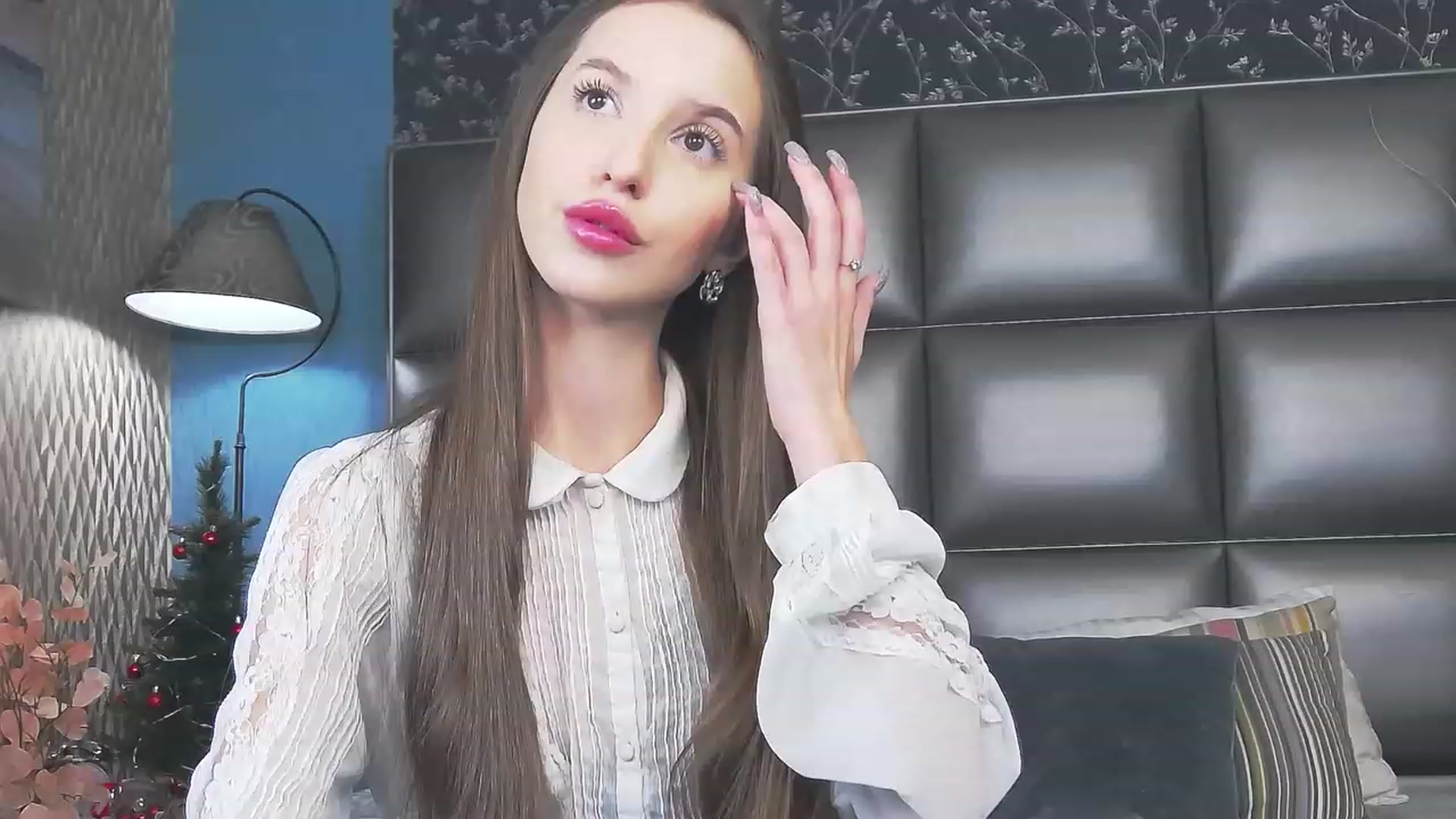 Gallery image thumbnail from RosaliaCharm's myfreecams stream on, 01/03/2024, 22:55 image 7 of 20