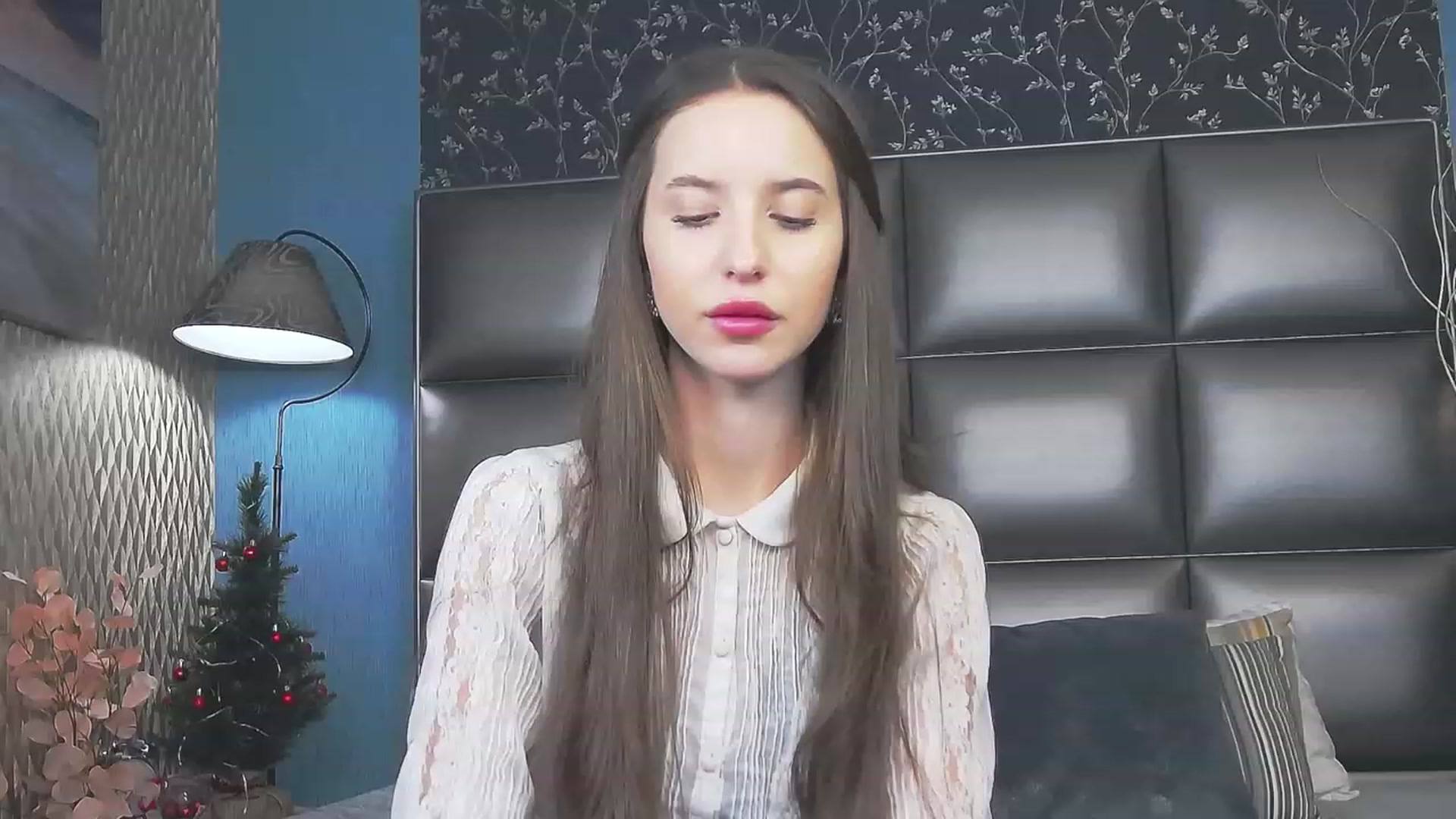 Gallery image thumbnail from RosaliaCharm's myfreecams stream on, 01/04/2024, 24:54 image 15 of 20