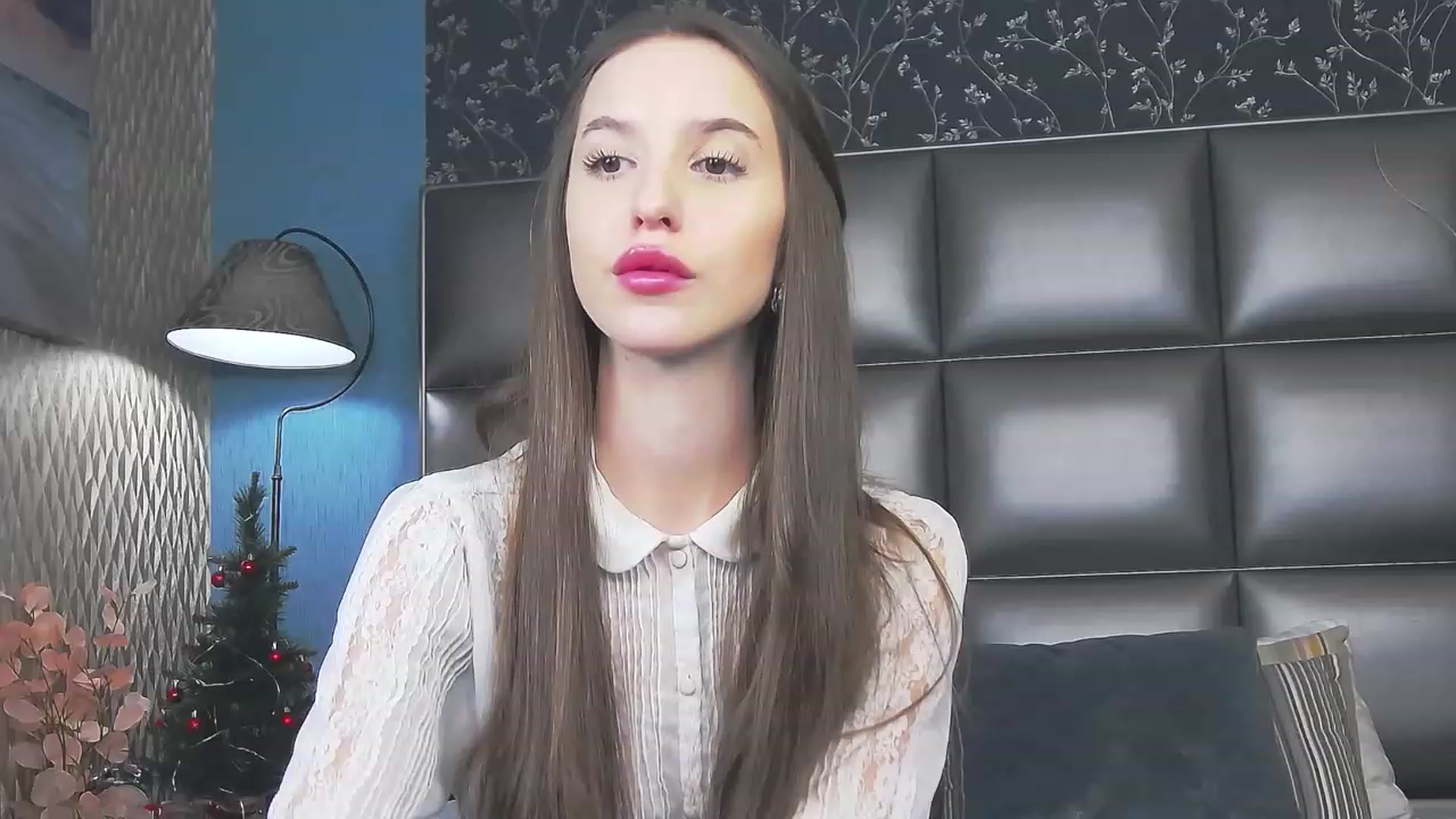 Gallery image thumbnail from RosaliaCharm's myfreecams stream on, 01/04/2024, 24:54 image 5 of 20