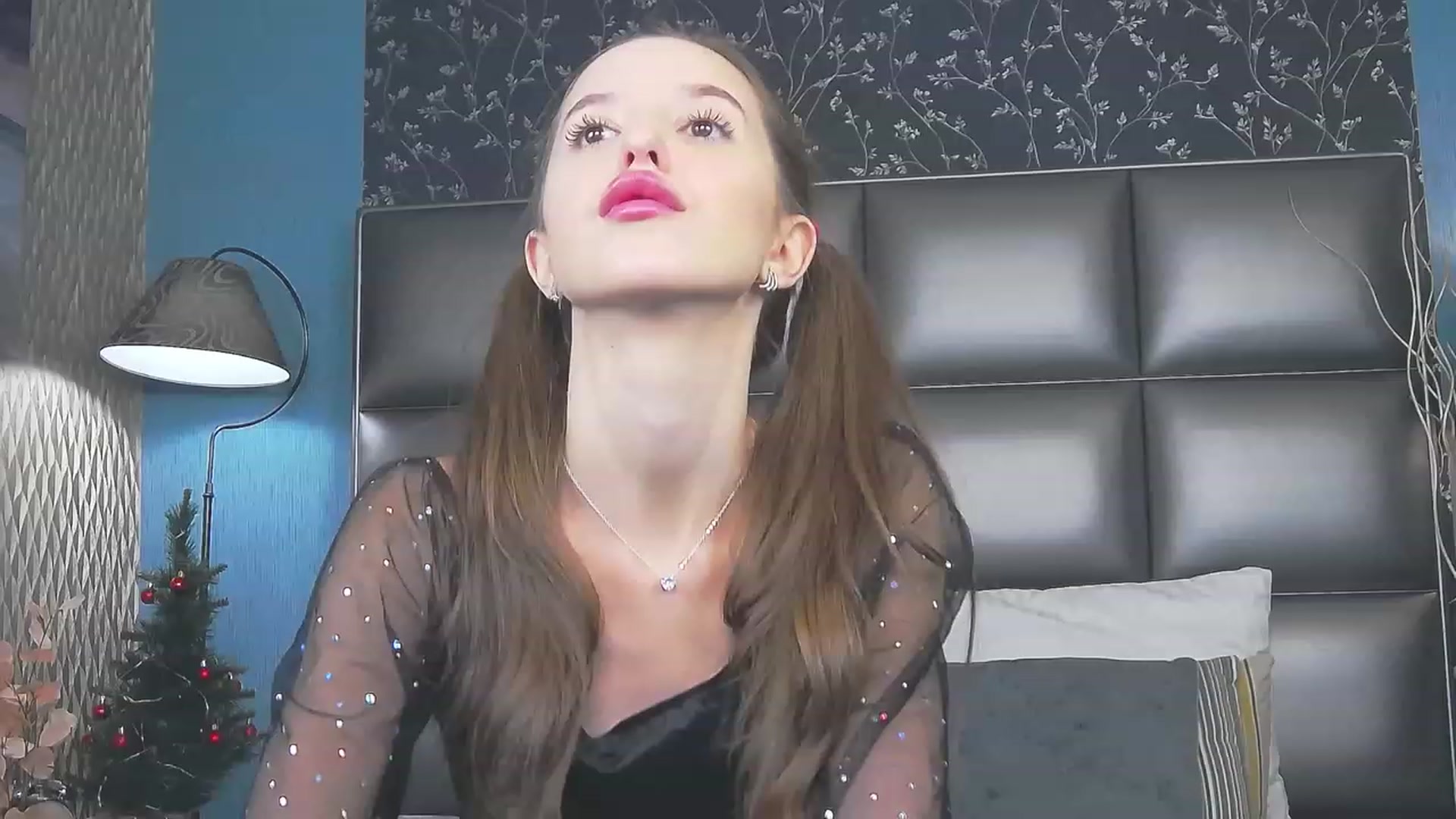 Gallery image thumbnail from RosaliaCharm's myfreecams stream on, 01/05/2024, 02:30 image 12 of 20