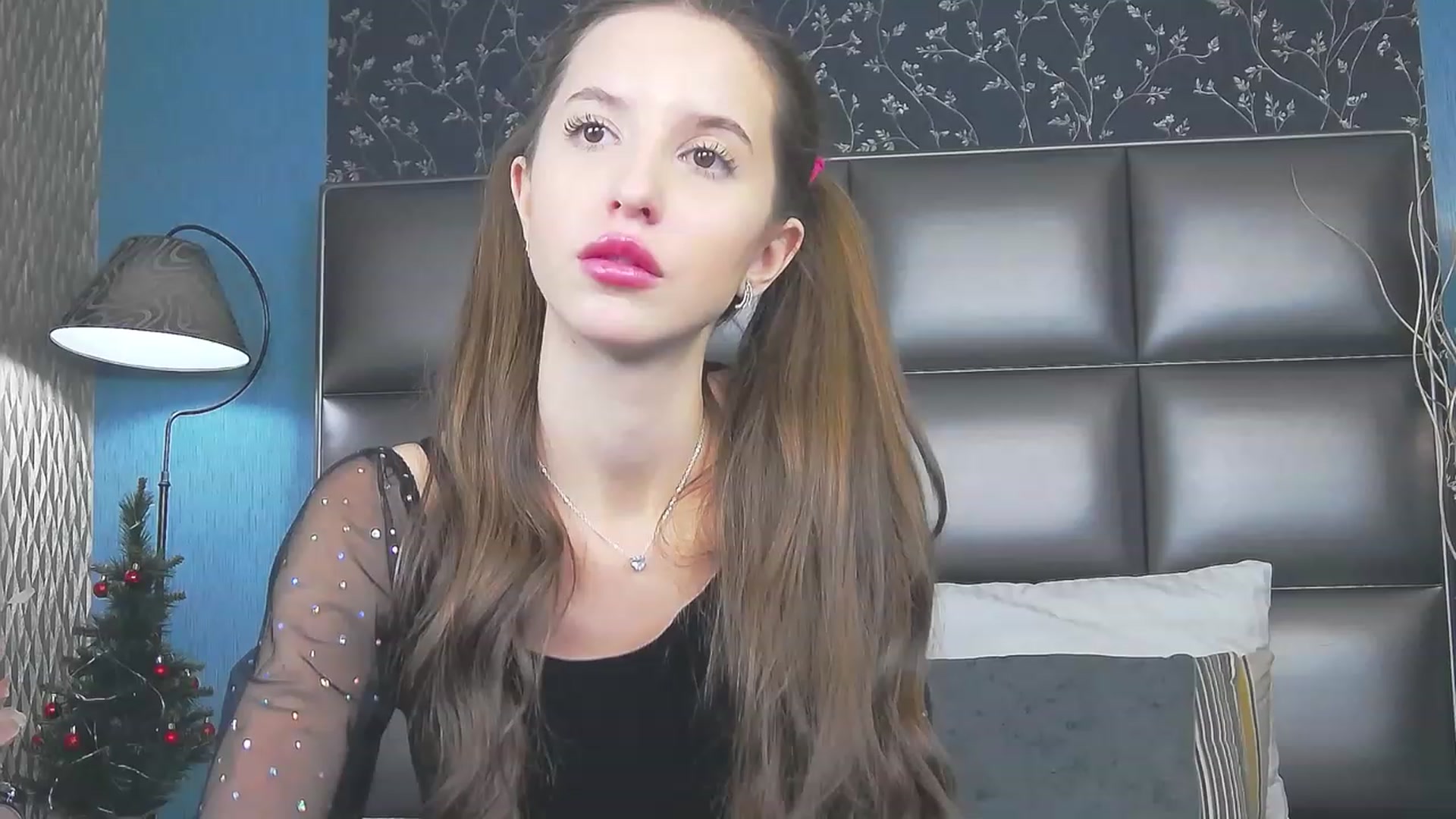 Gallery image thumbnail from RosaliaCharm's myfreecams stream on, 01/05/2024, 02:30 image 8 of 20