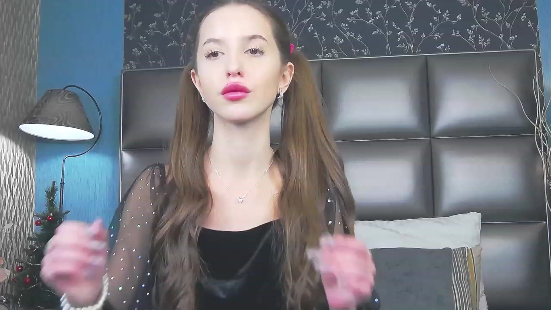 Gallery image thumbnail from RosaliaCharm's myfreecams stream on, 01/05/2024, 02:30 image 9 of 20