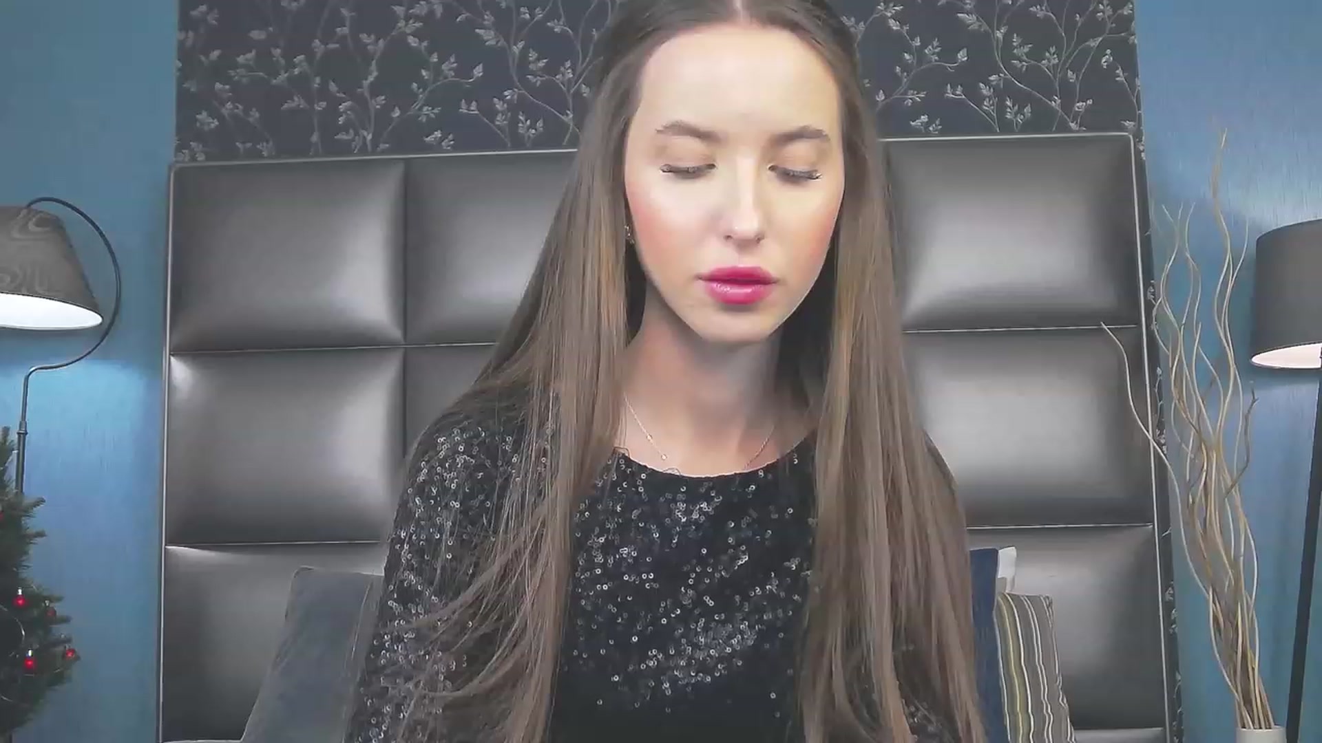 Gallery image thumbnail from RosaliaCharm's myfreecams stream on, 01/11/2024, 24:21 image 18 of 20