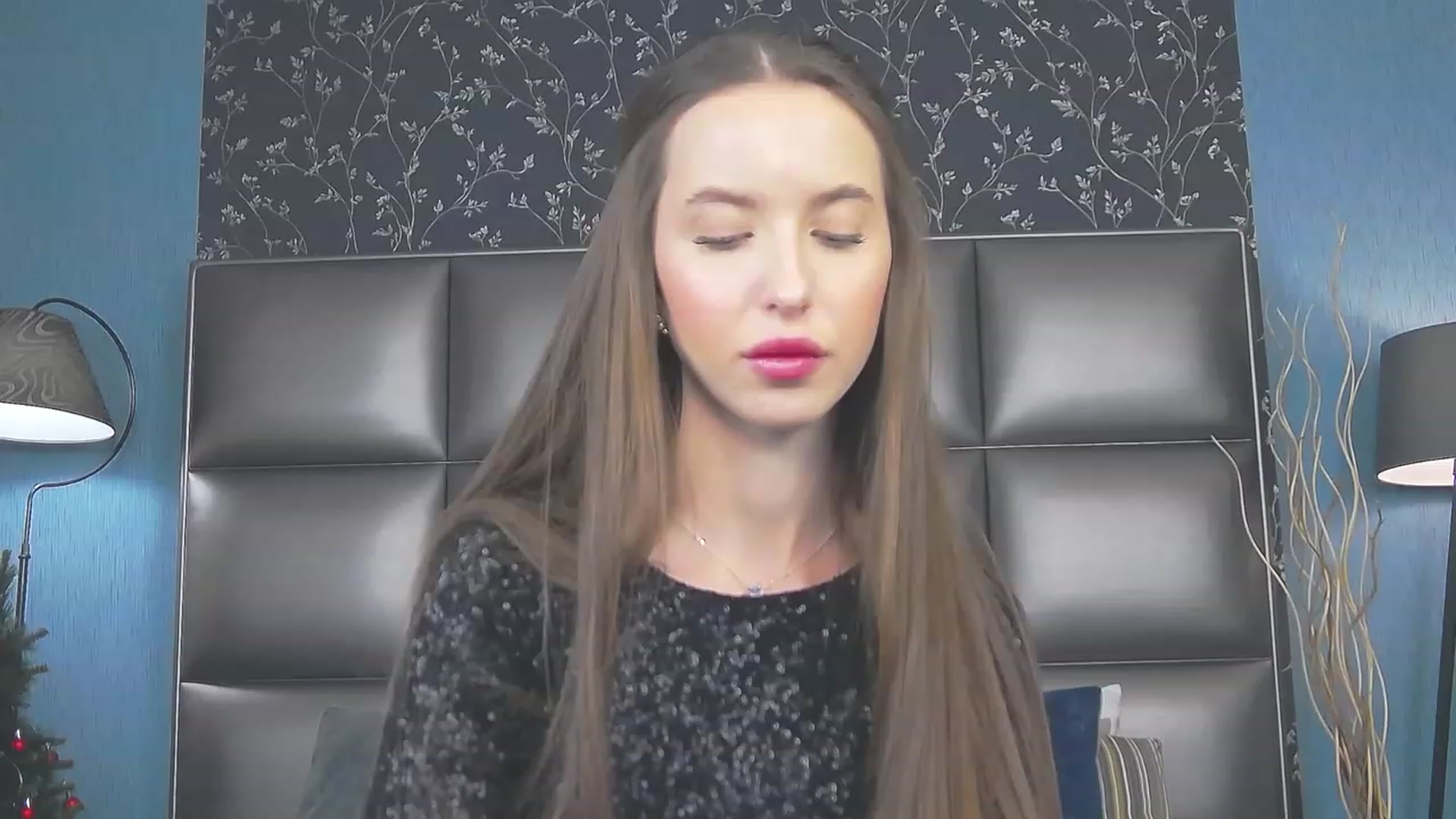 Gallery image thumbnail from RosaliaCharm's myfreecams stream on, 01/11/2024, 24:21 image 4 of 20