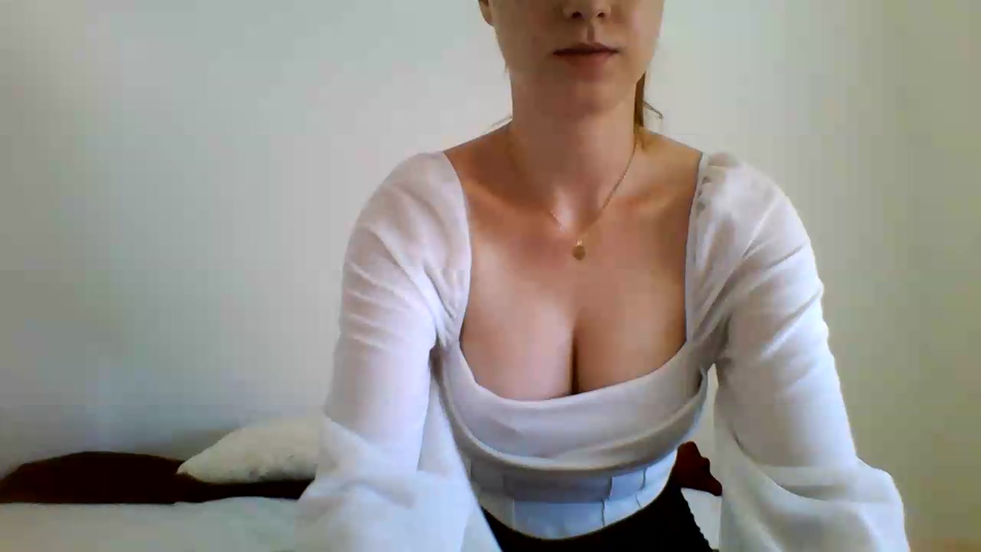 Gallery image thumbnail from RosalieNoir's myfreecams stream on, 06/28/2026, 09:22 image 20 of 20
